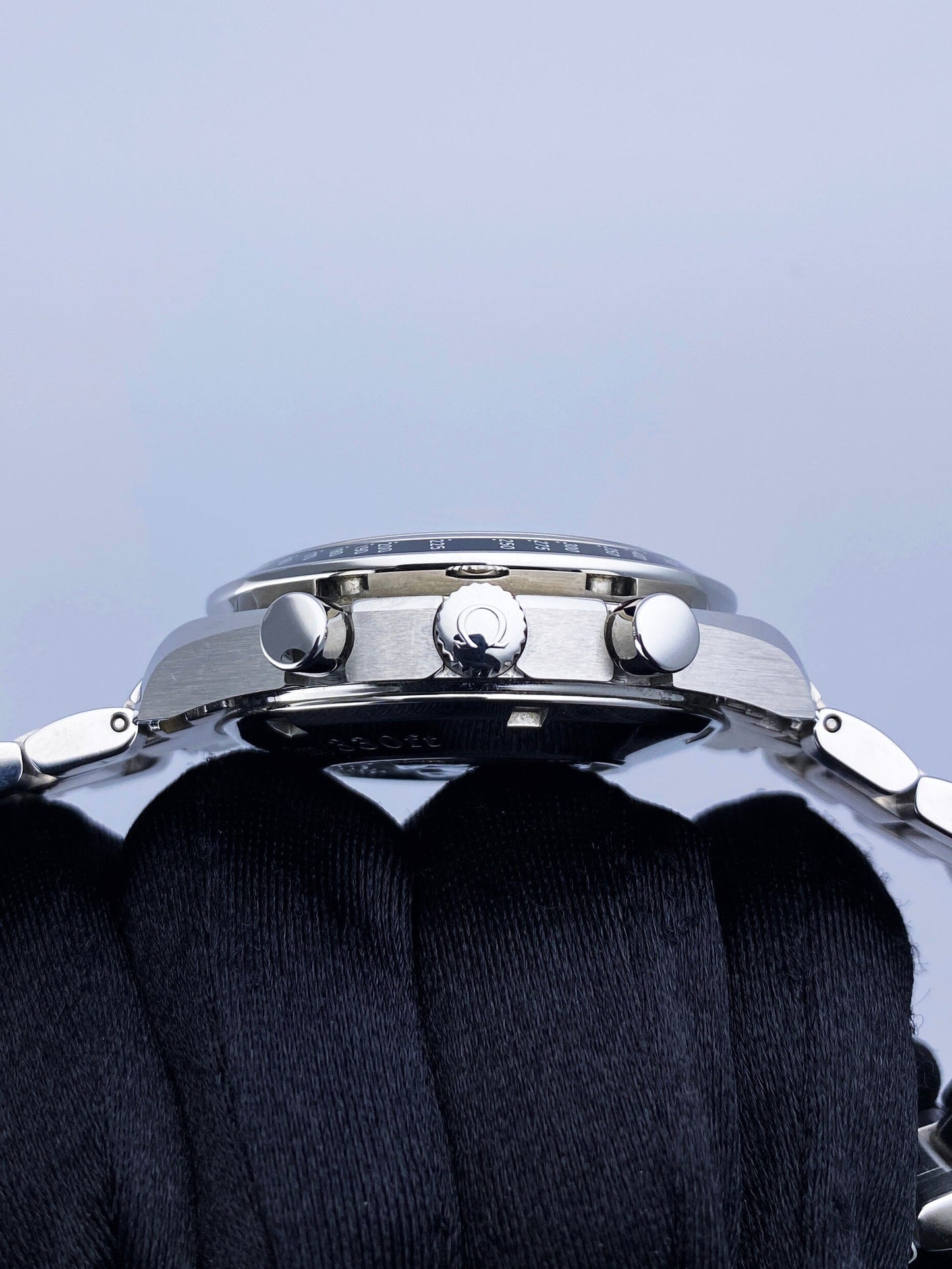 Omega Speedmaster Day Date 3220.50.00 Mens Watch Full Set