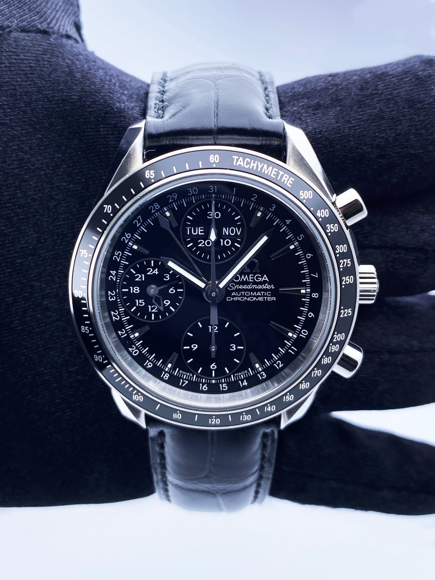 Omega Speedmaster Day Date 3220.50.00 Mens Watch Full Set