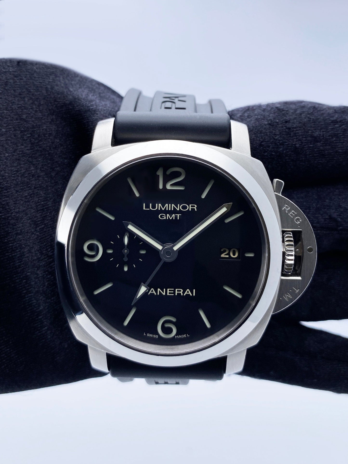 Panerai Luminor 1950 3 Days GMT PAM 320 Mens Watch