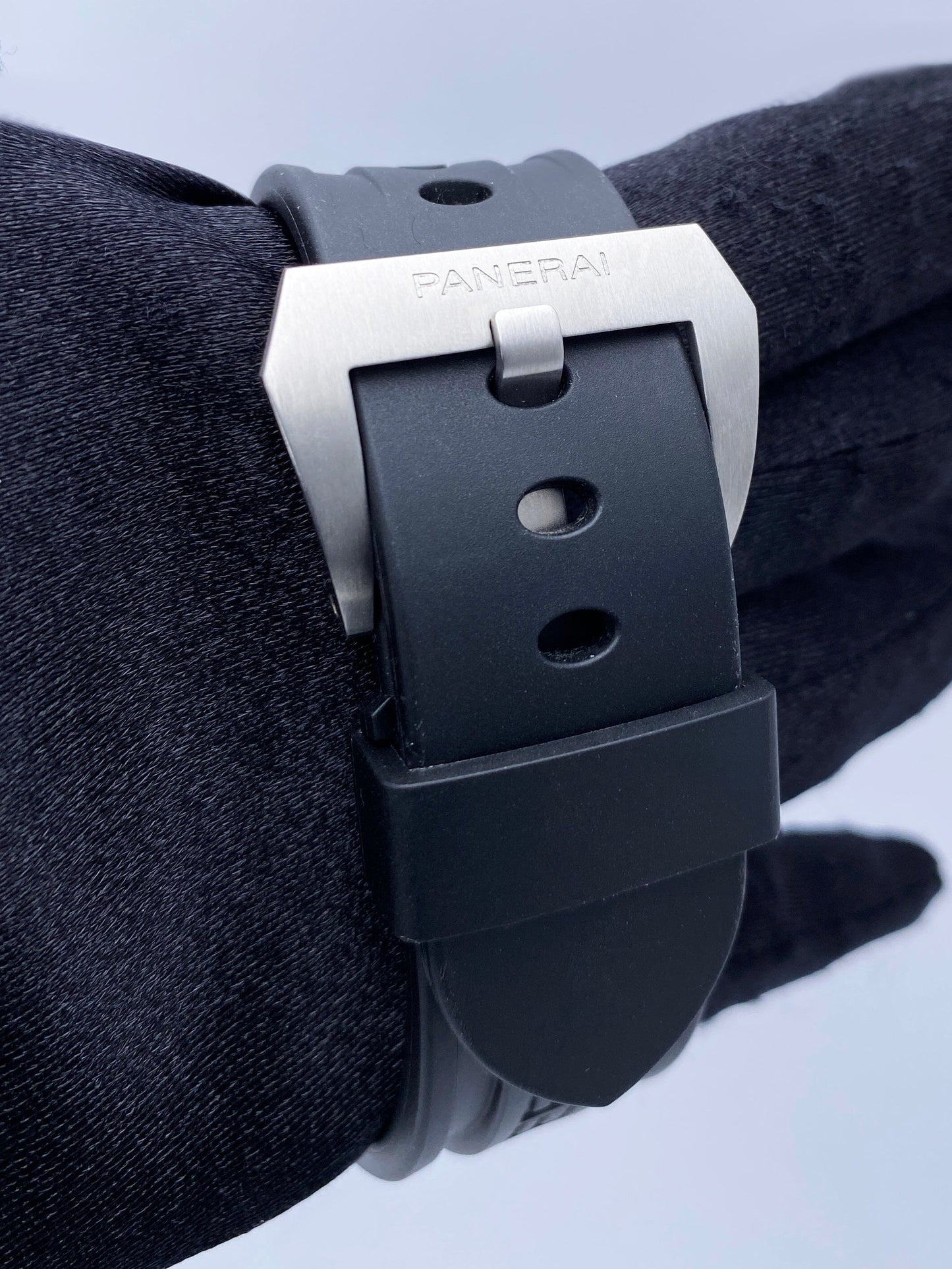 Panerai Luminor 1950 3 Days GMT PAM 320 Mens Watch