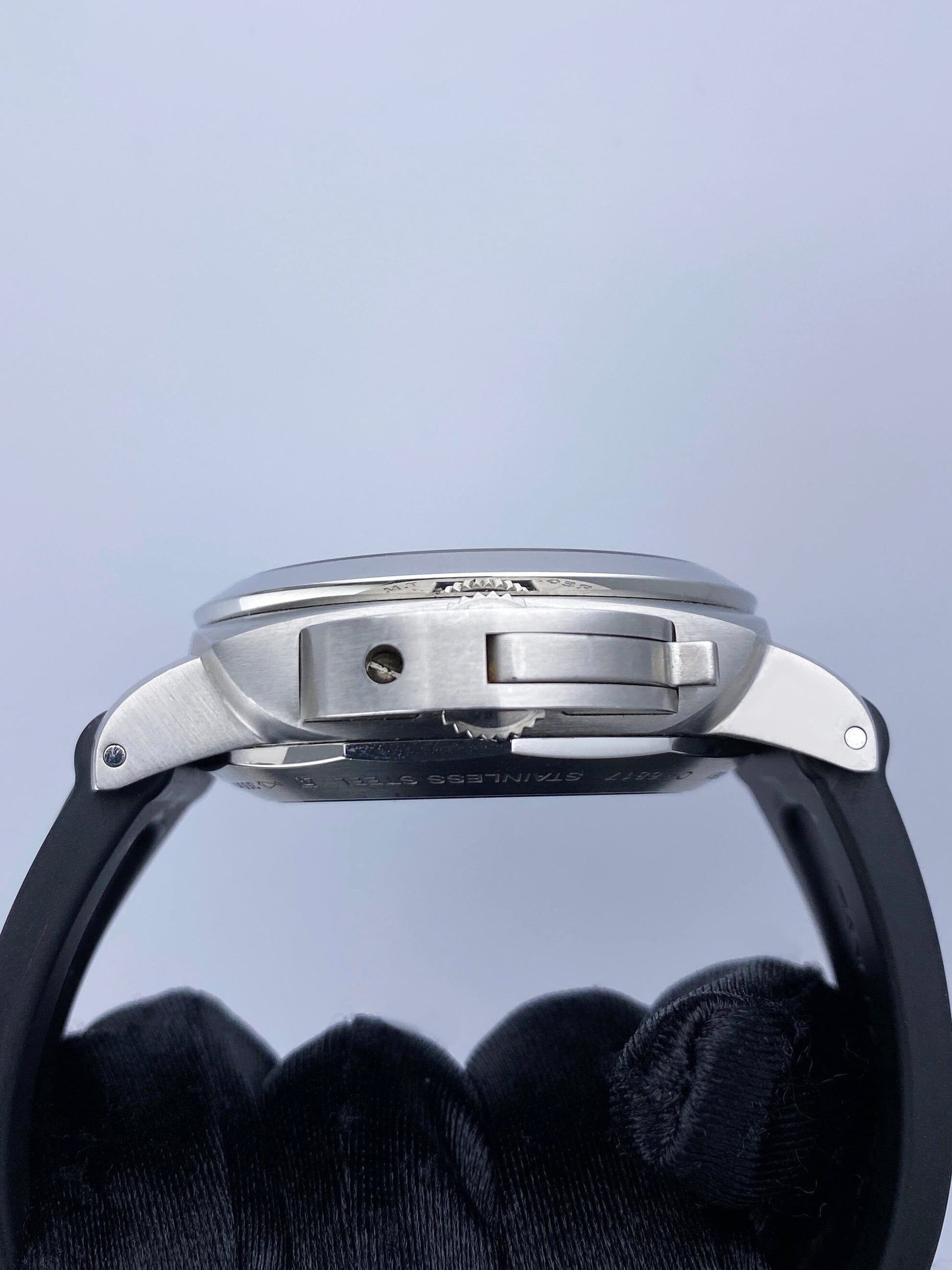 Panerai Luminor 1950 3 Days GMT PAM 320 Mens Watch