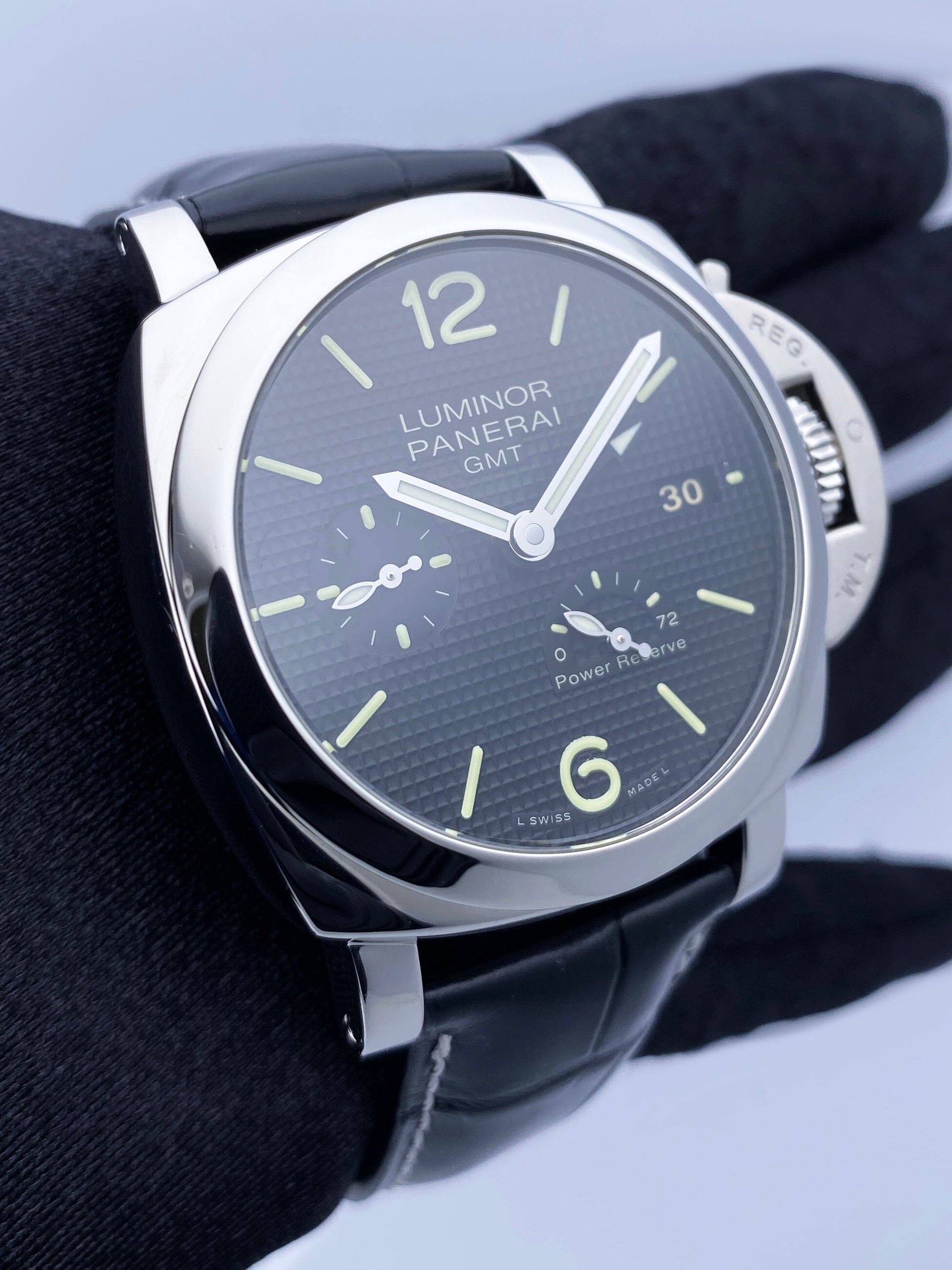 Panerai Luminor 1950 PAM00537 GMT Mens Watch With Box & Papers