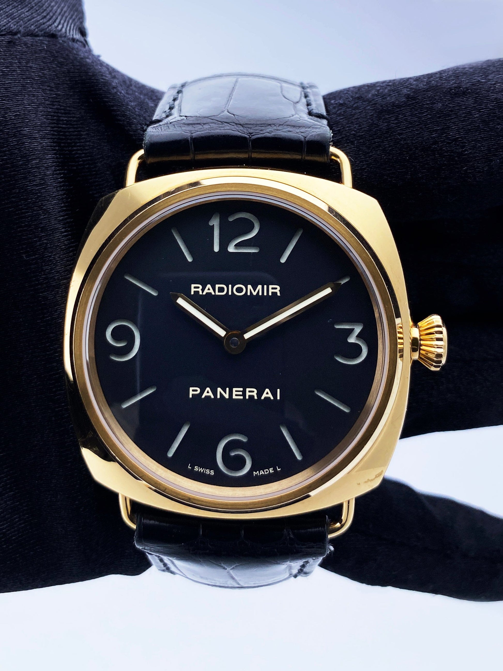 Panerai Radiomir PAM00231 18K Rose Gold Mens Watch - Virtual
