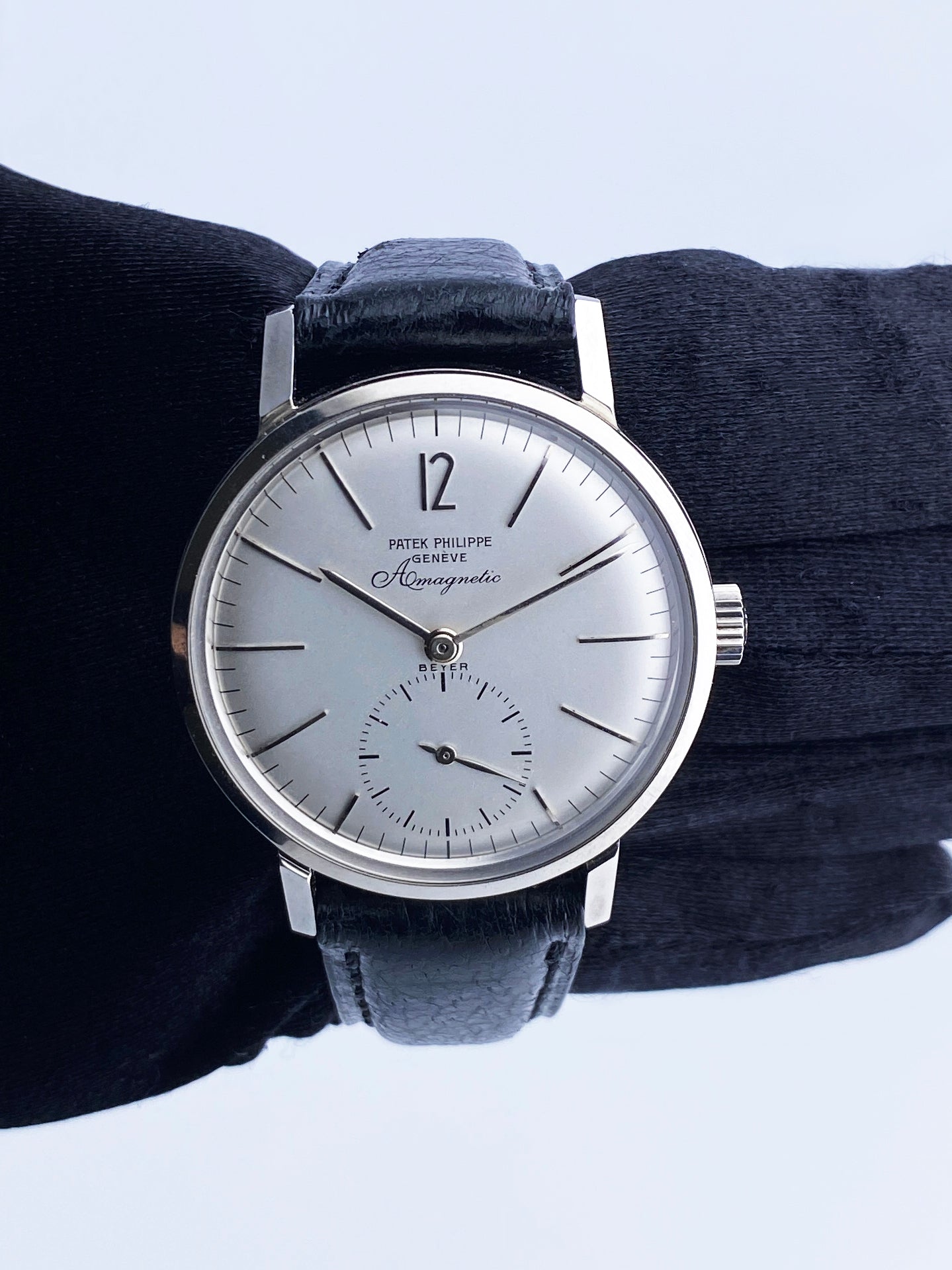 Patek Philippe Amagnetic 3417 Mens Watch With Archives