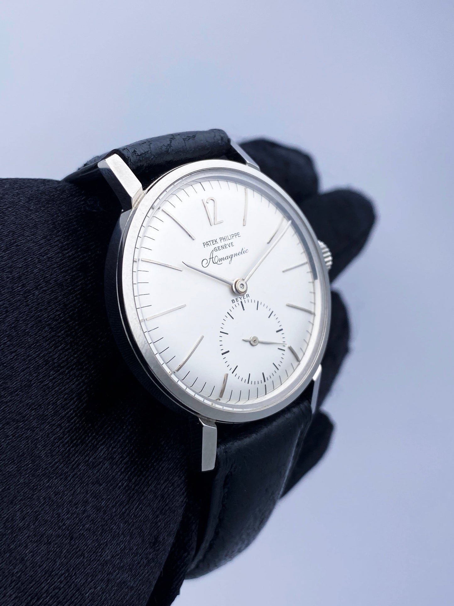 Patek Philippe Amagnetic 3417 Mens Watch With Archives