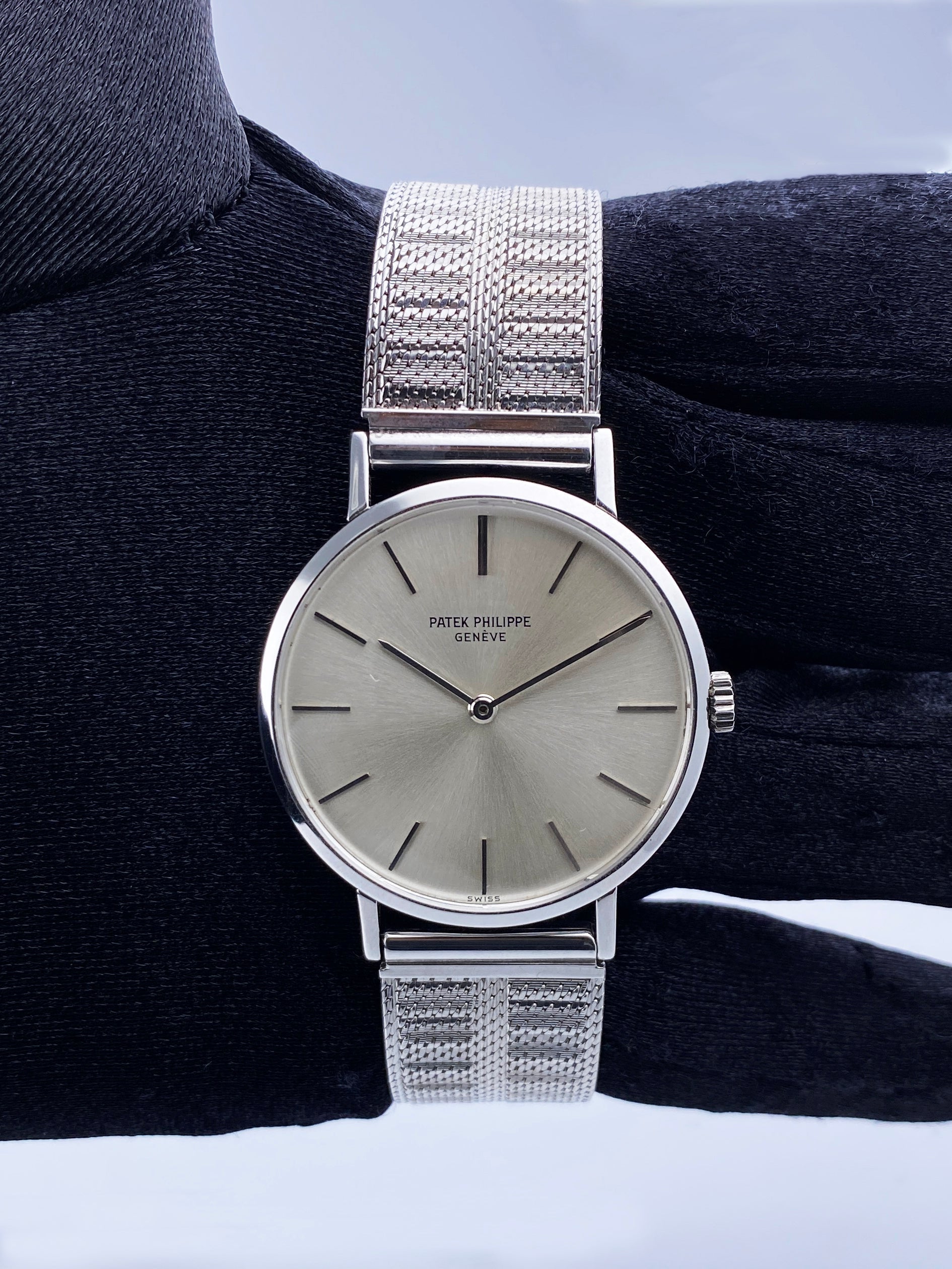 Patek Philippe Calatrava 3537 Silver Dial Mens Watch