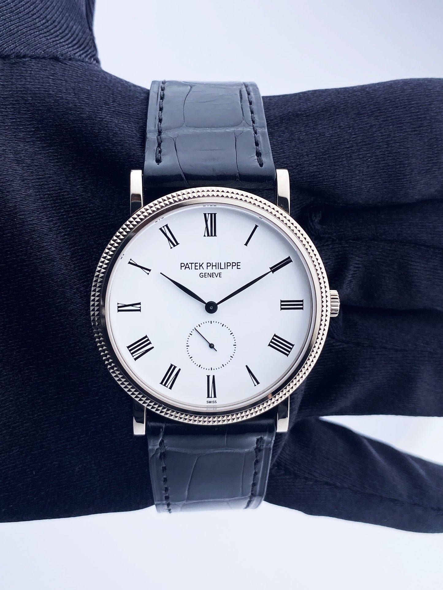 Patek Philippe Calatrava 5119G Mens Watch With Papers