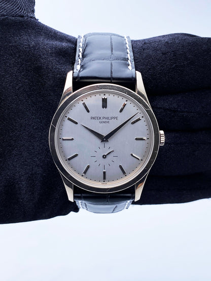Patek Philippe Calatrava 5196G 18K White Gold Mens Watch