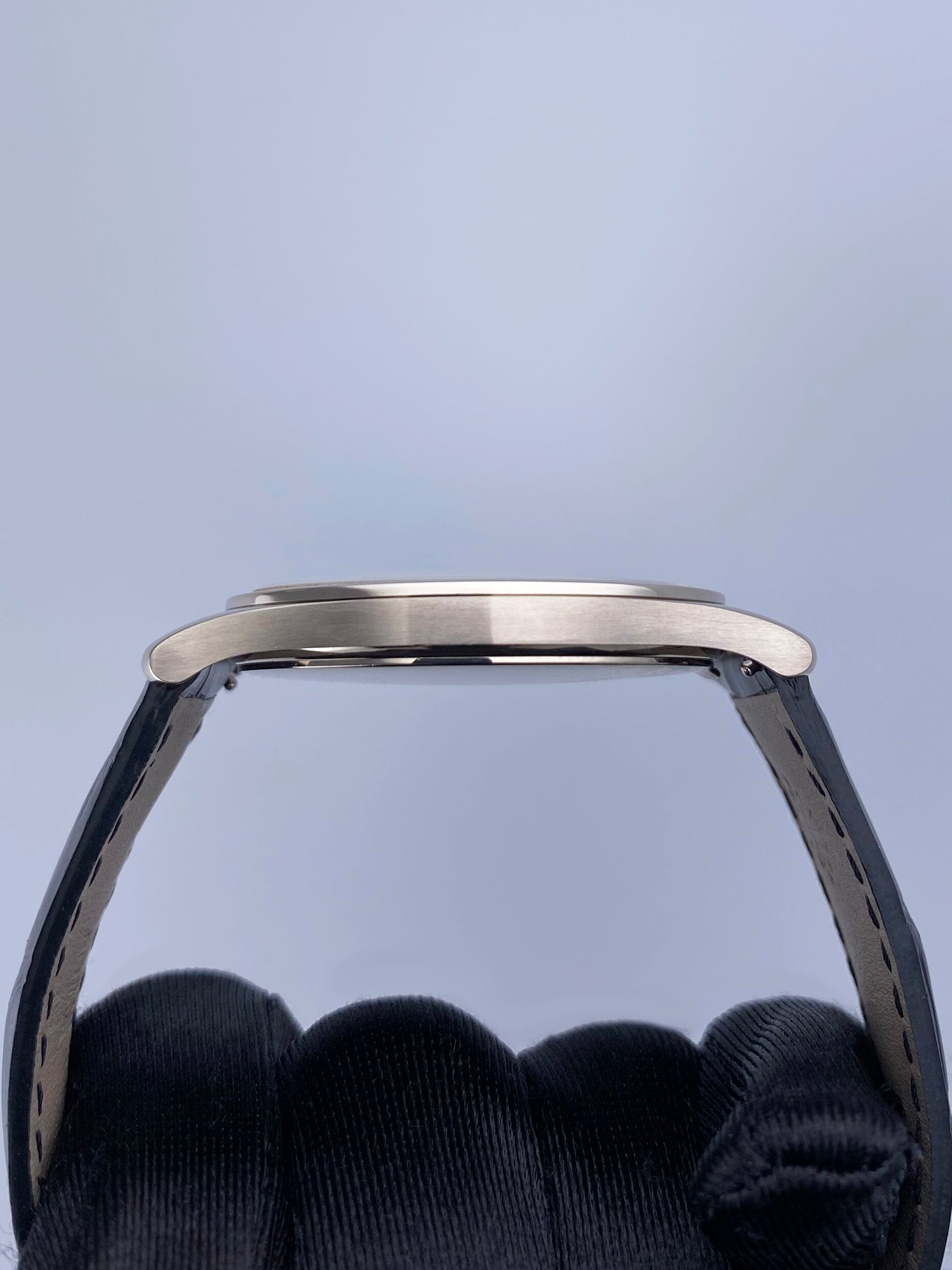 Patek Philippe Calatrava 5196G 18K White Gold Mens Watch