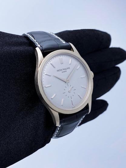 Patek Philippe Calatrava 5196G 18K White Gold Mens Watch