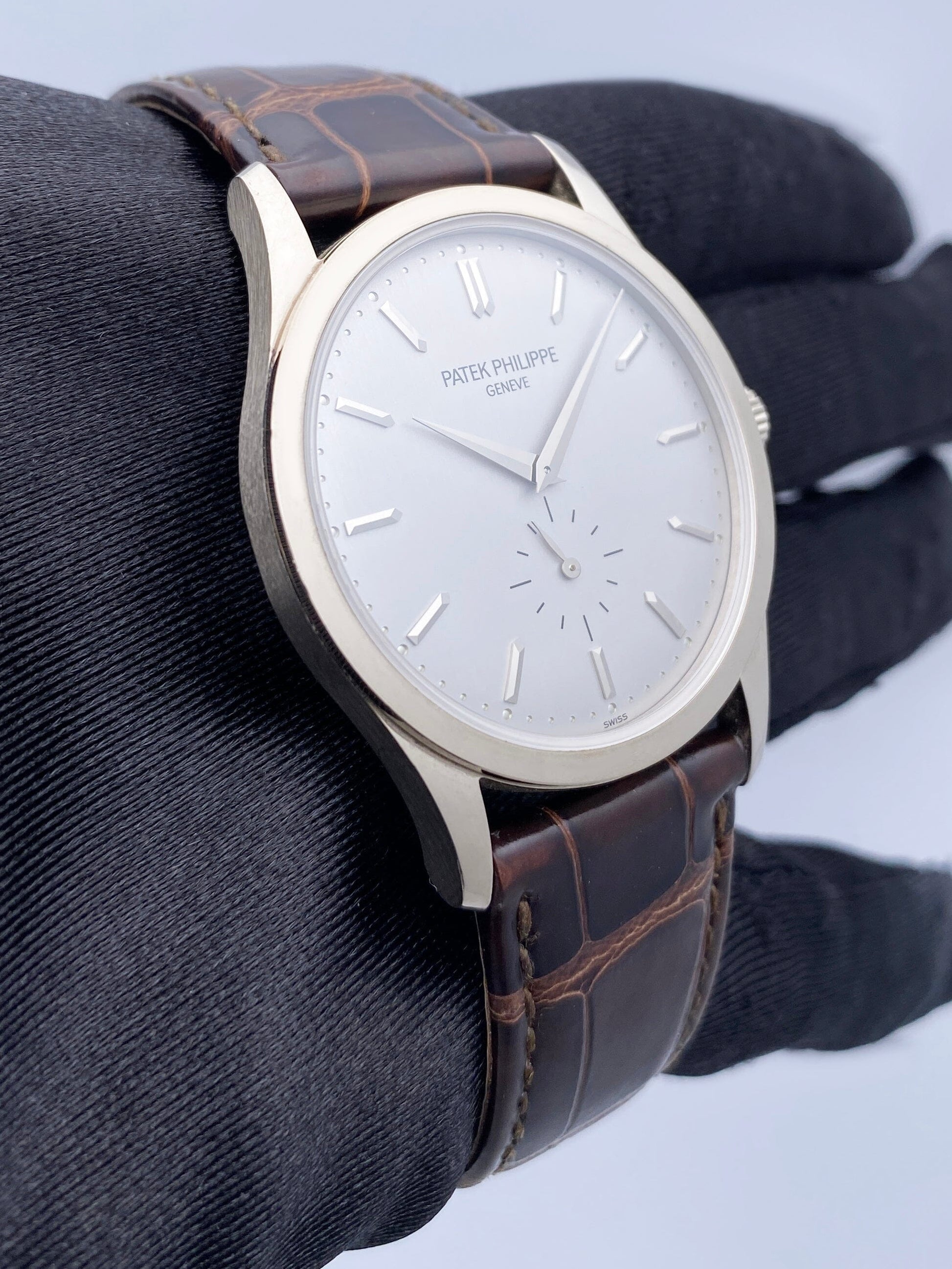Patek Philippe Calatrava 5196G 18K White Gold Mens Watch Box Papers