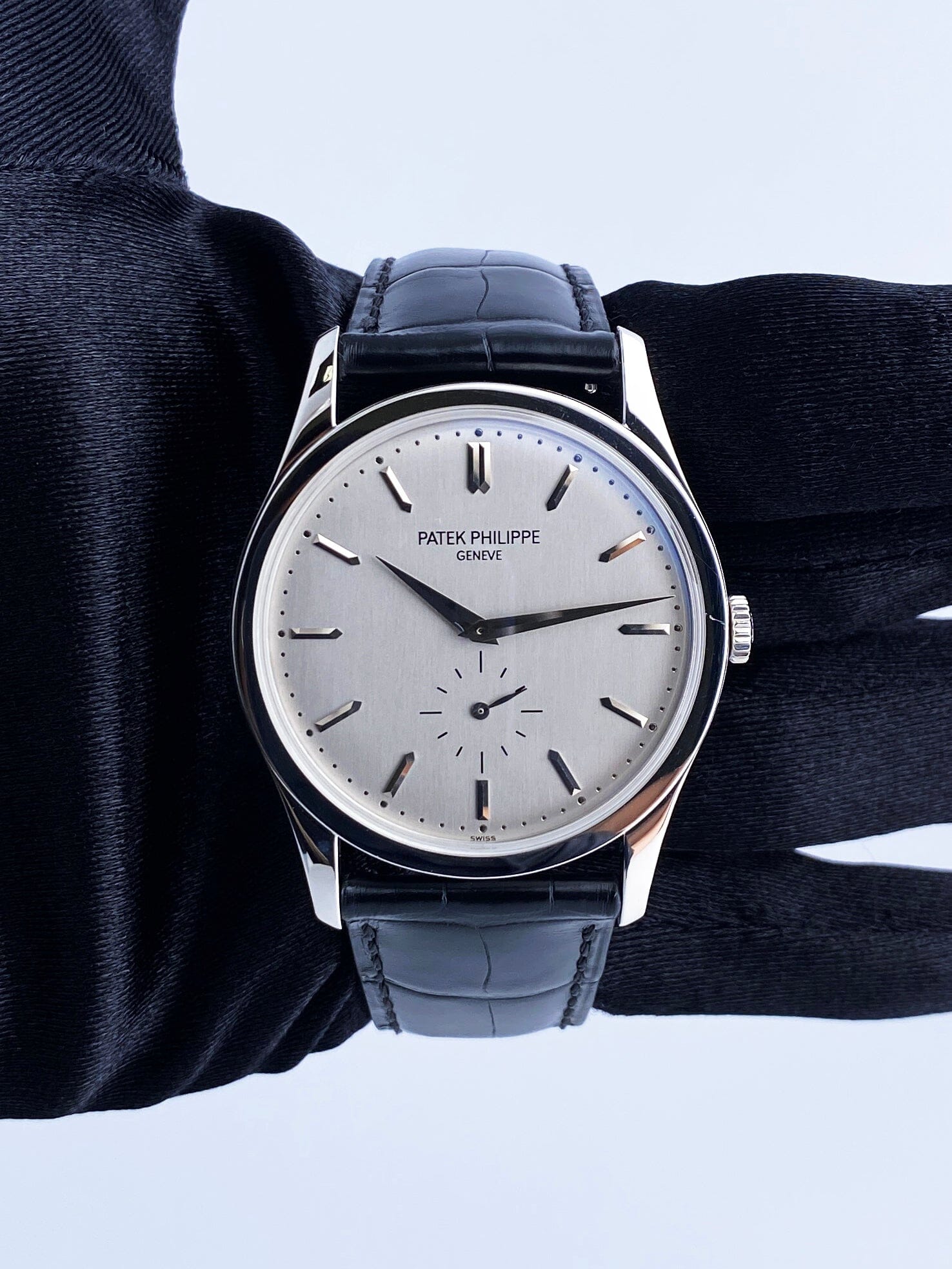 Patek Philippe Calatrava 5196G 18K White Gold Mens Watch - Wristwatch