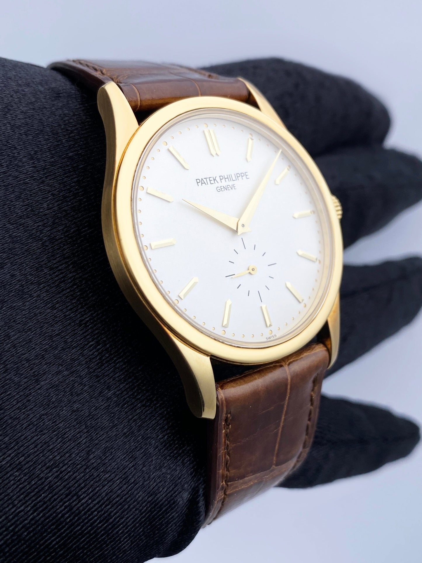 Patek Philippe Calatrava 5196J 18K Yellow Gold Mens Watch Box Papers - Virtual