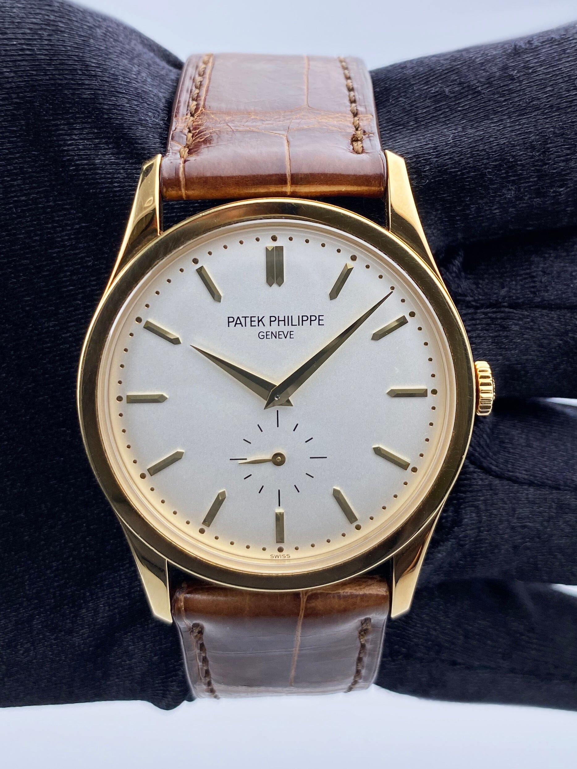Patek Philippe Calatrava 5196J 18K Yellow Gold Mens Watch Box Papers - Virtual