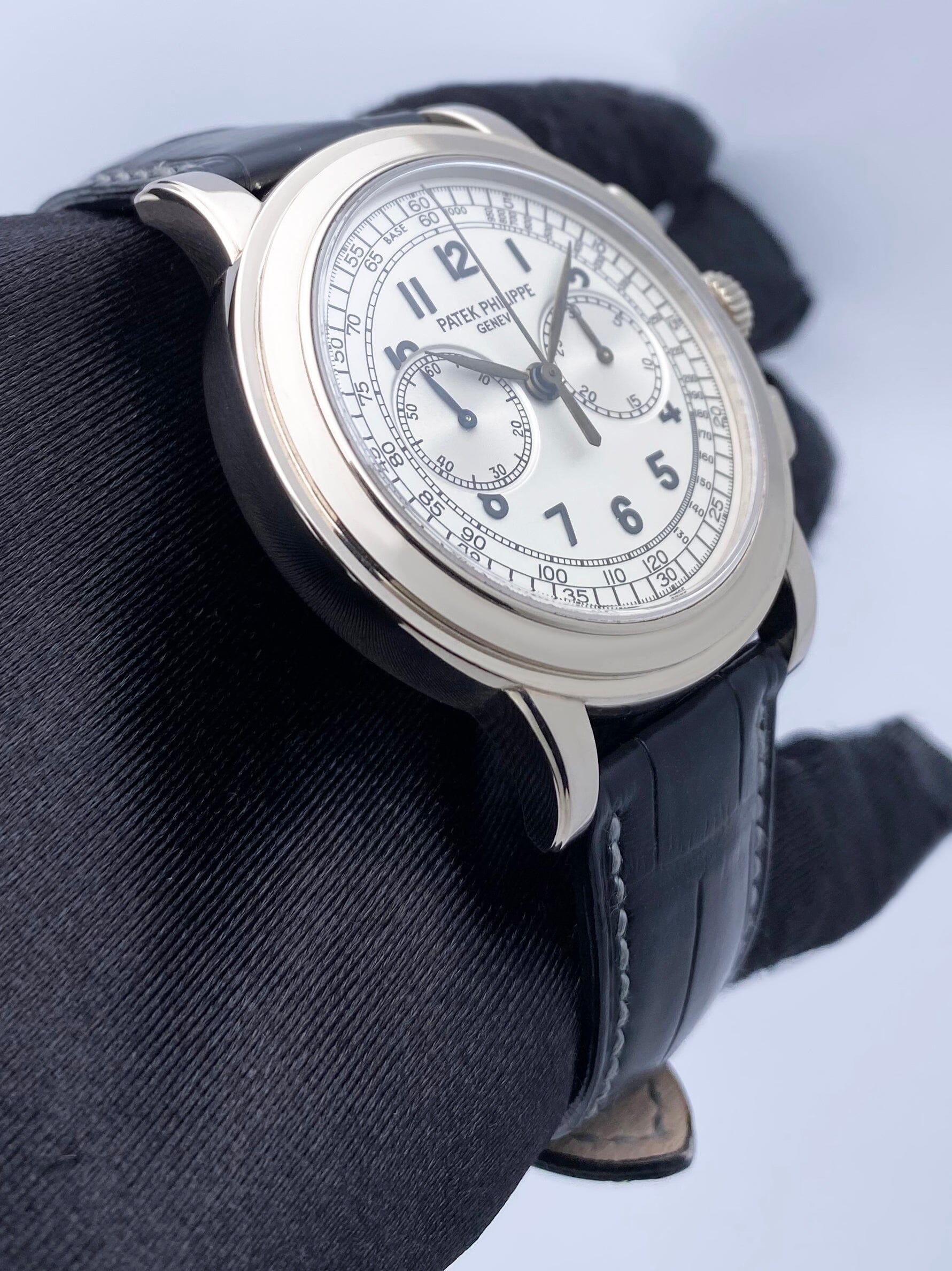 Patek Philippe Complications Chronograph 5070G Silver Dial Mens Watch Box Papers