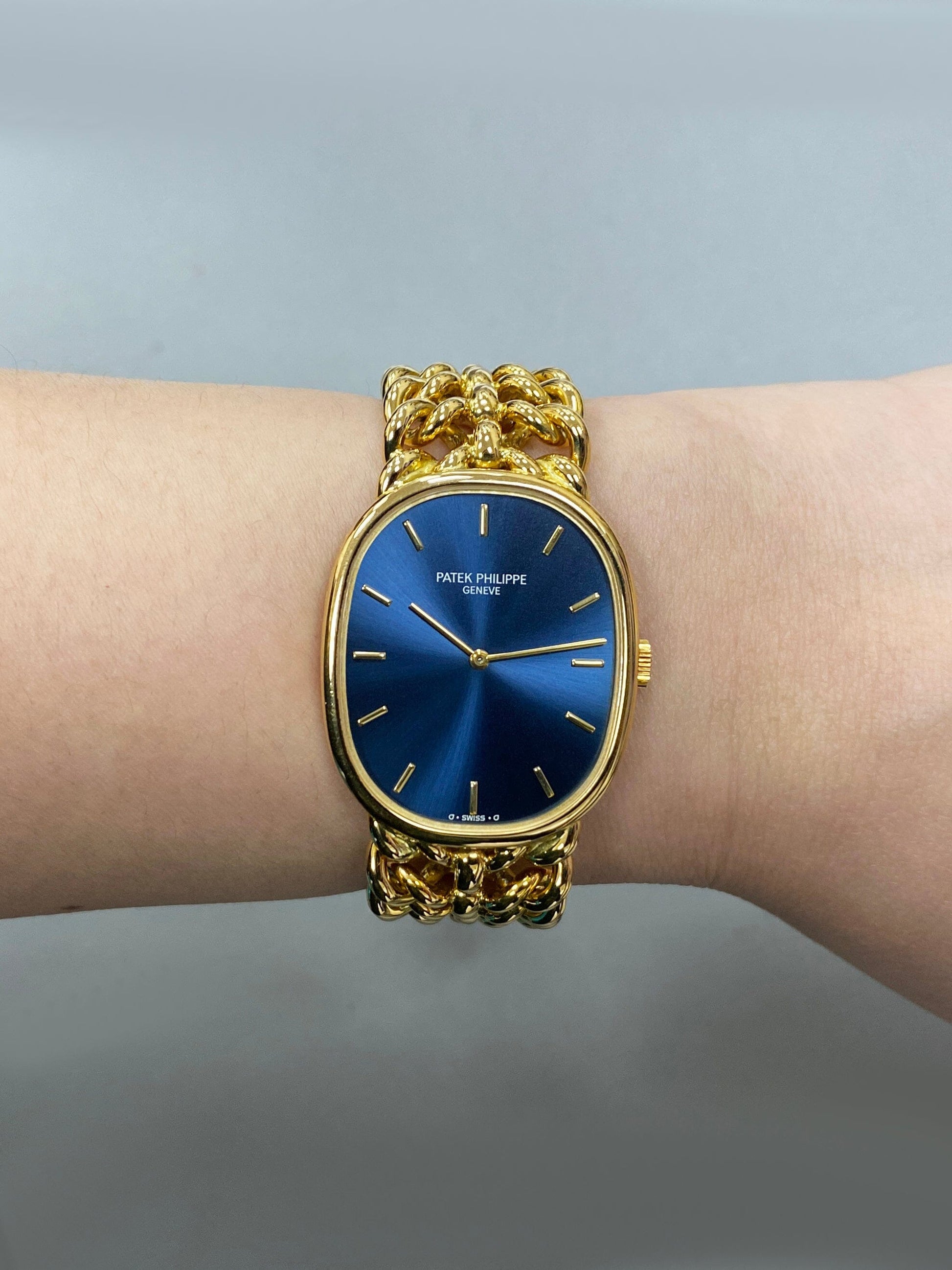 Patek Philippe Ellipse 3848/019 Blue Dial 18K Yellow Gold Ladies Watch With Papers - Virtual