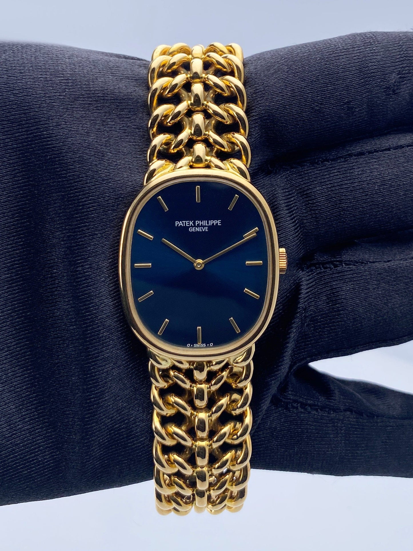 Patek Philippe Ellipse 3848/019 Blue Dial 18K Yellow Gold Ladies Watch With Papers - Virtual