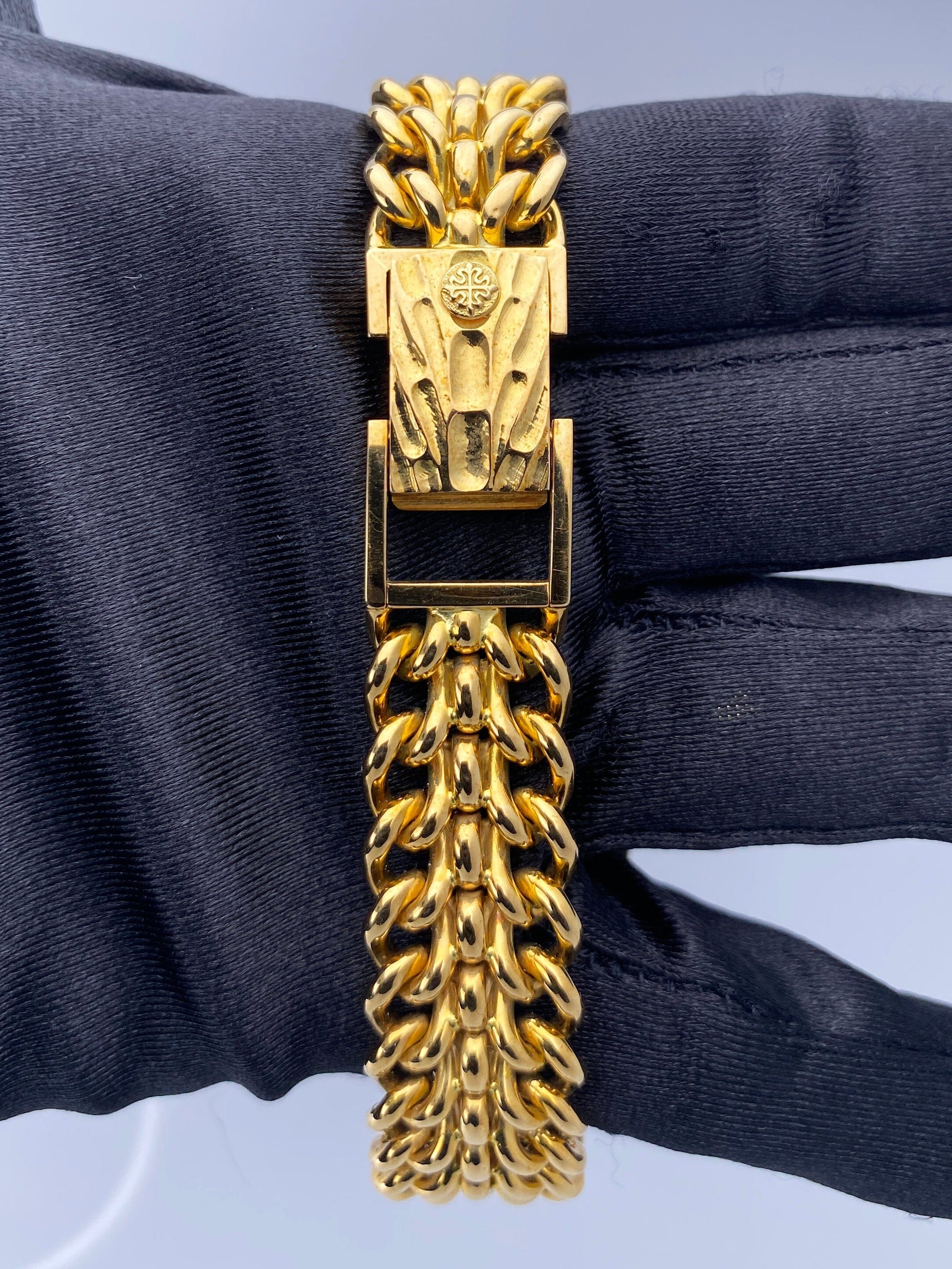Patek Philippe Ellipse 3848/019 Blue Dial 18K Yellow Gold Ladies Watch With Papers - Virtual