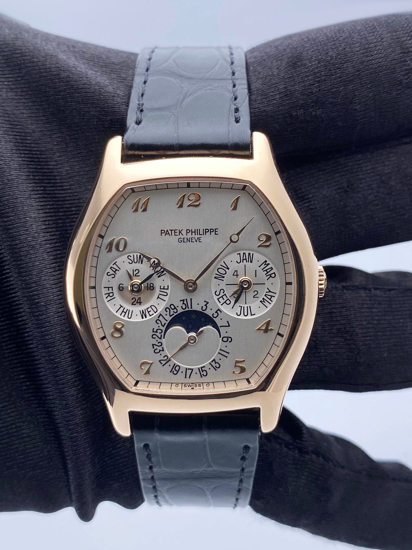Patek Philippe Perpetual Calendar 5040R Mens Watch Box Papers - Watches