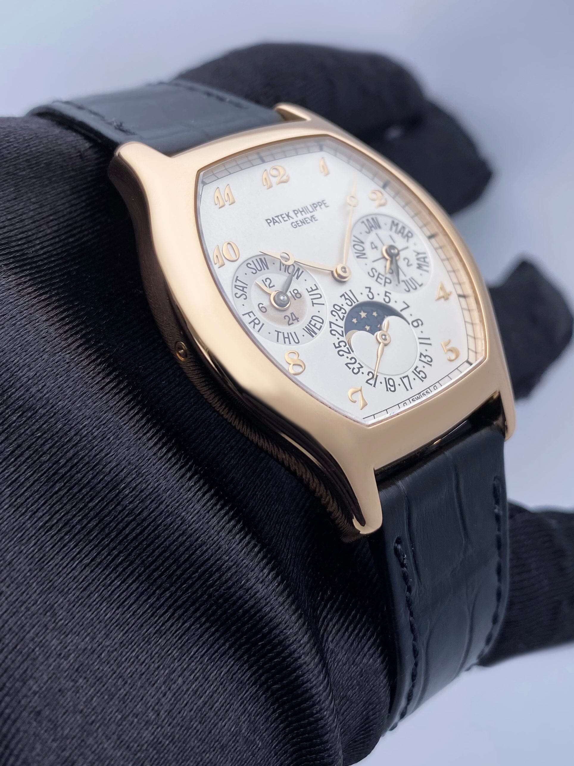 Patek Philippe Perpetual Calendar 5040R Mens Watch Box Papers - Watches