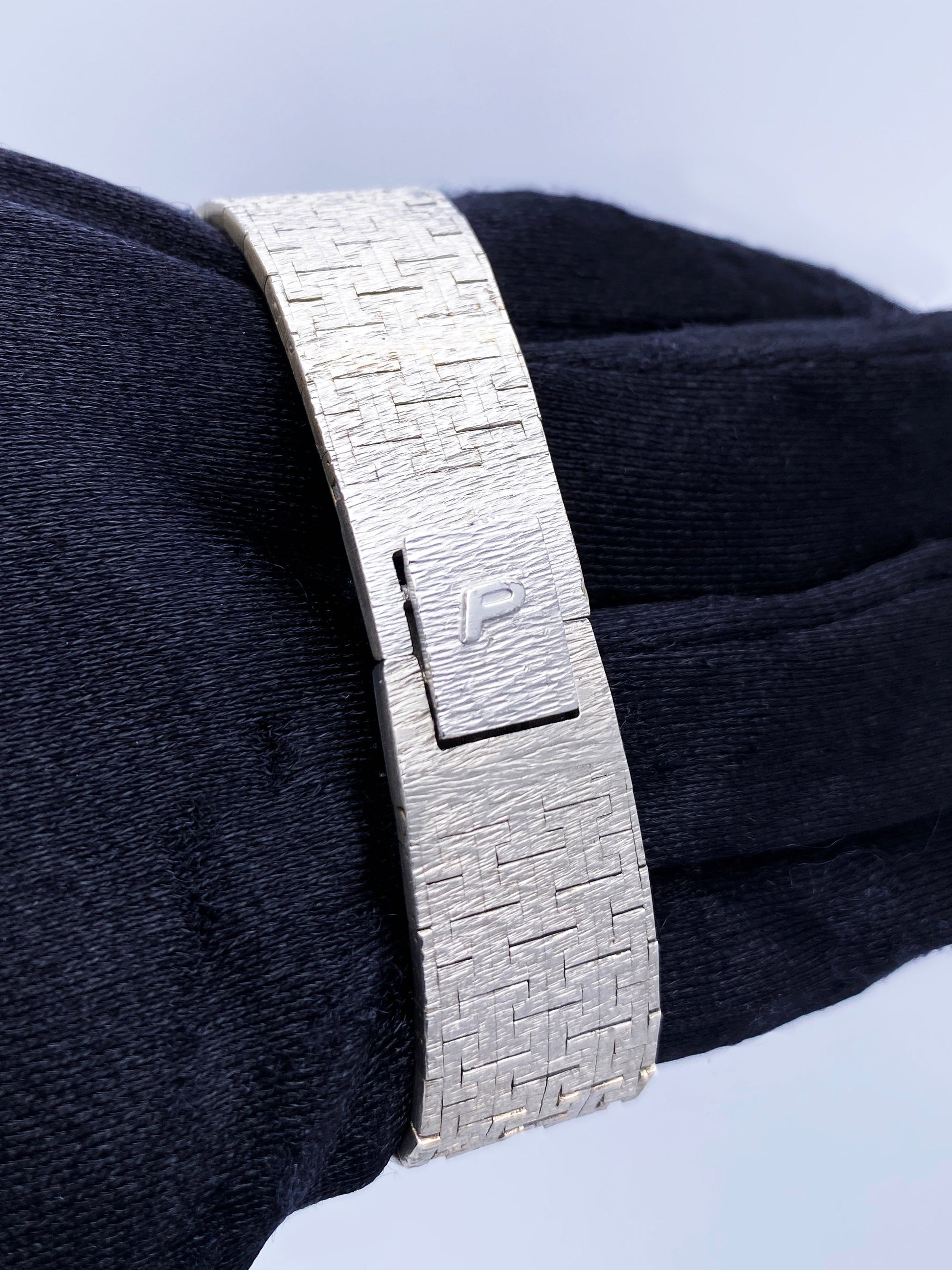 Piaget 9236 Lapis Dial 18K White Gold Ladies Watch