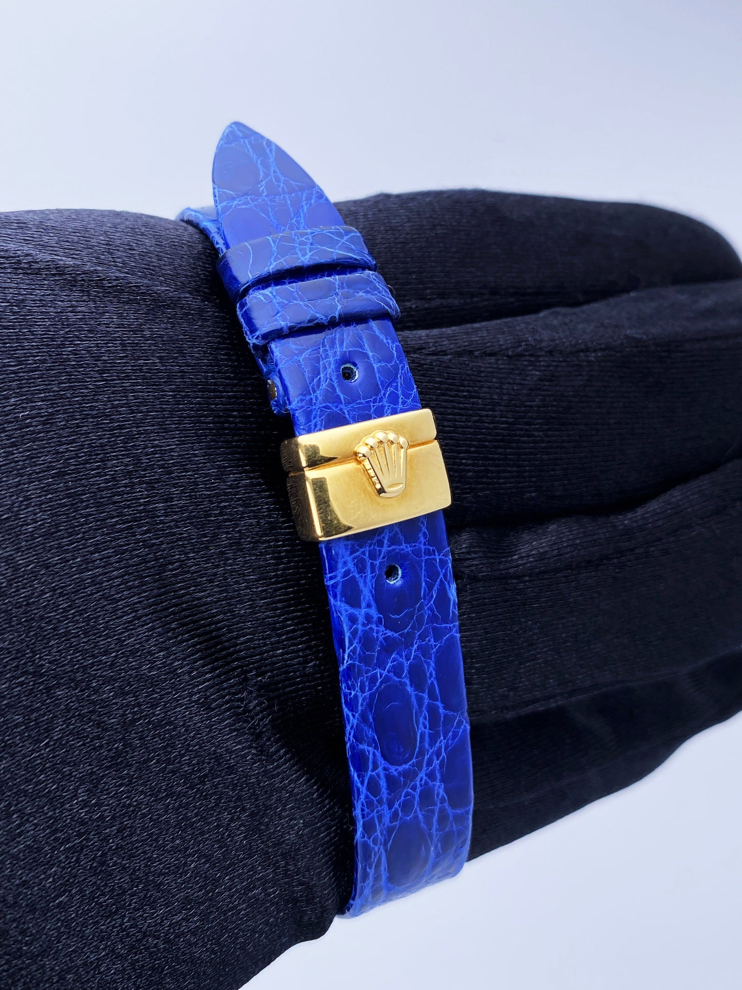 Rolex Cellini 5222 Lapis Dial Diamond Ladies Watch