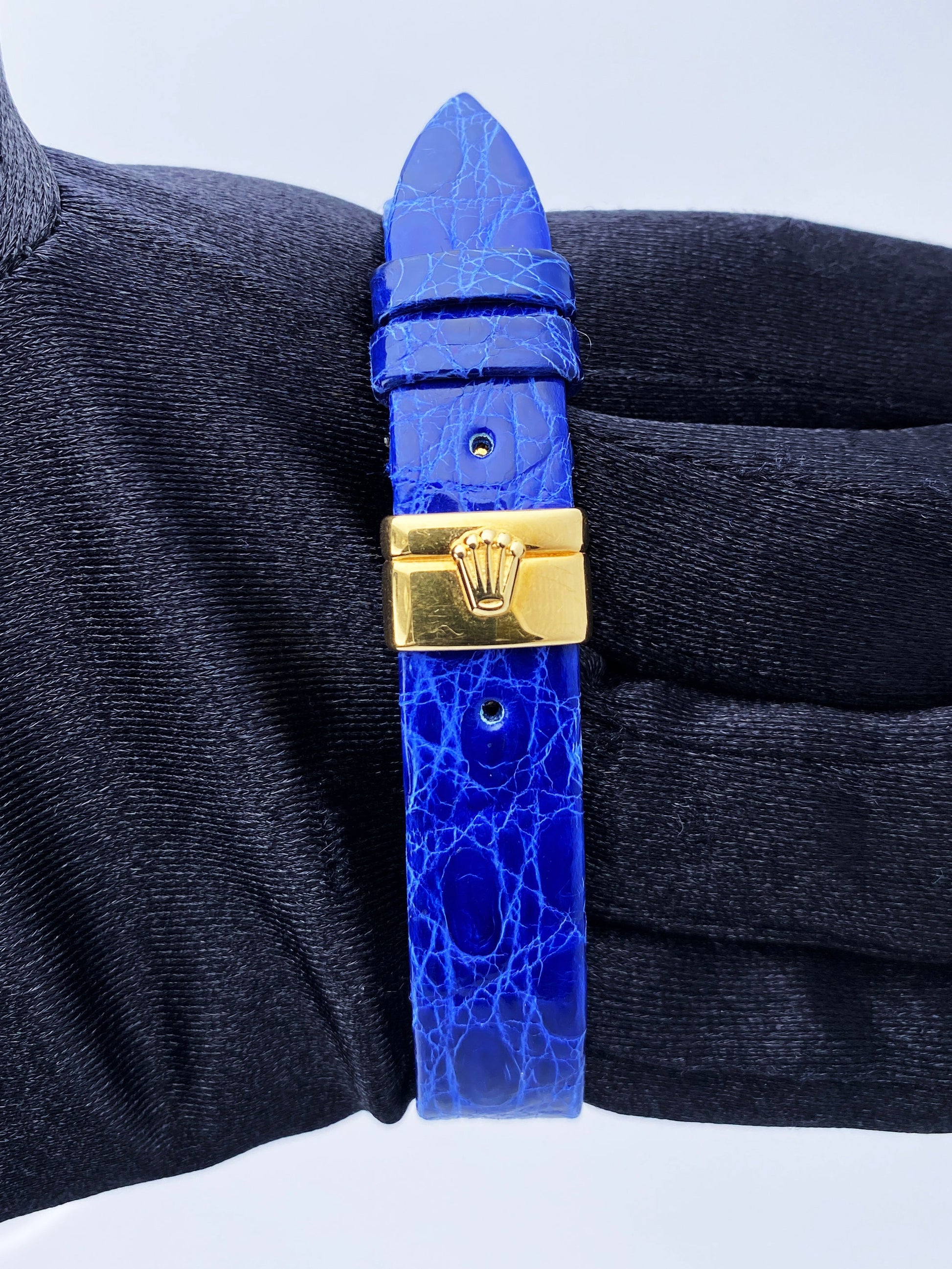 Rolex Cellini 5222 Lapis Dial Diamond Ladies Watch