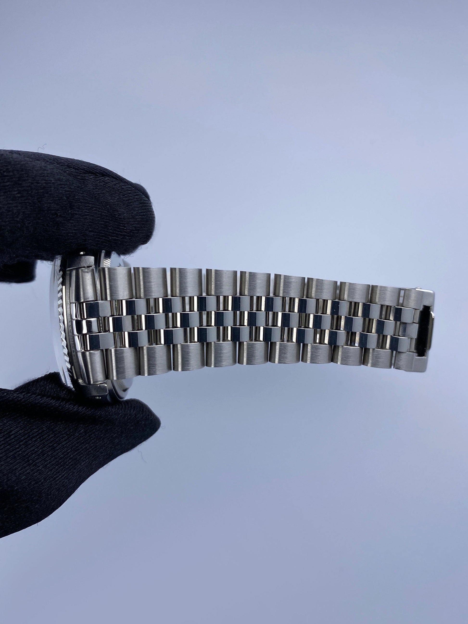 Rolex Datejust 16014 Silver Dial Mens Watch Box Papers