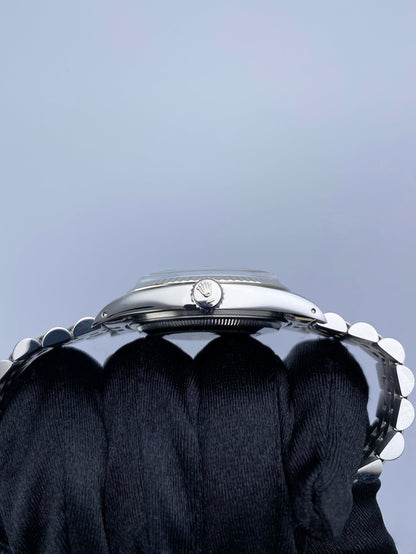 Rolex Datejust 16014 Silver Dial Mens Watch Box Papers