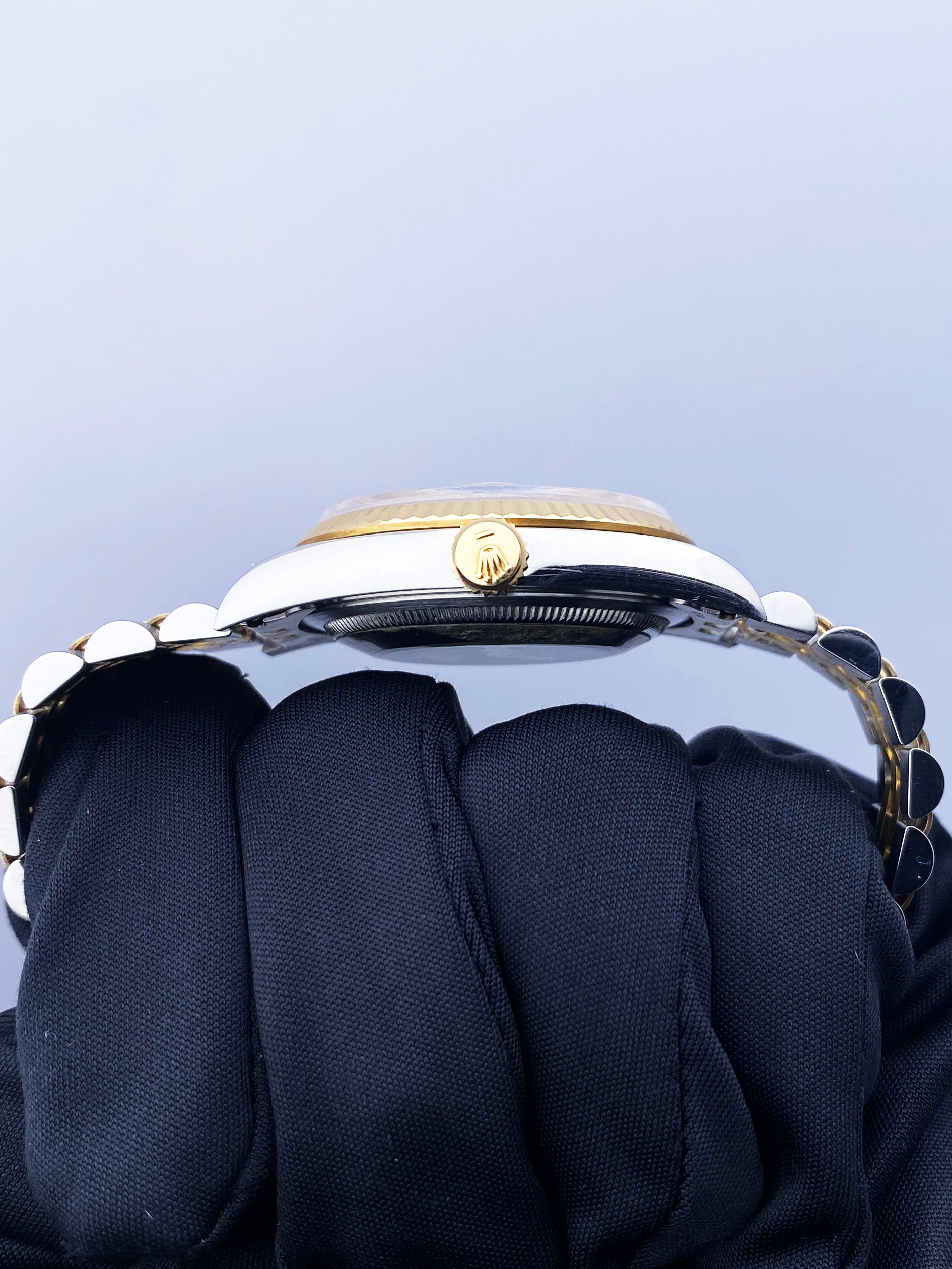 Rolex Datejust 16233 Champagne Dial Mens Watch