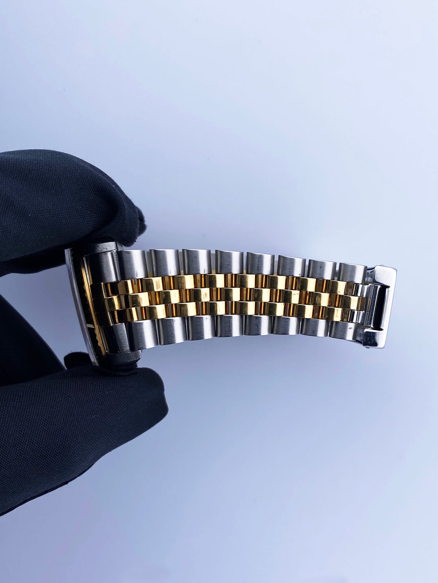 Rolex Datejust 16233 Champagne Dial Mens Watch