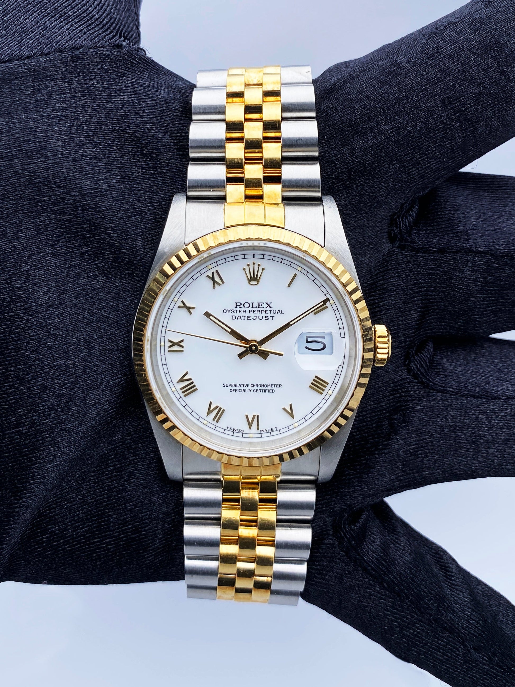 Rolex Datejust 16233 White Dial Two Tone Mens Watch - Wristwatch