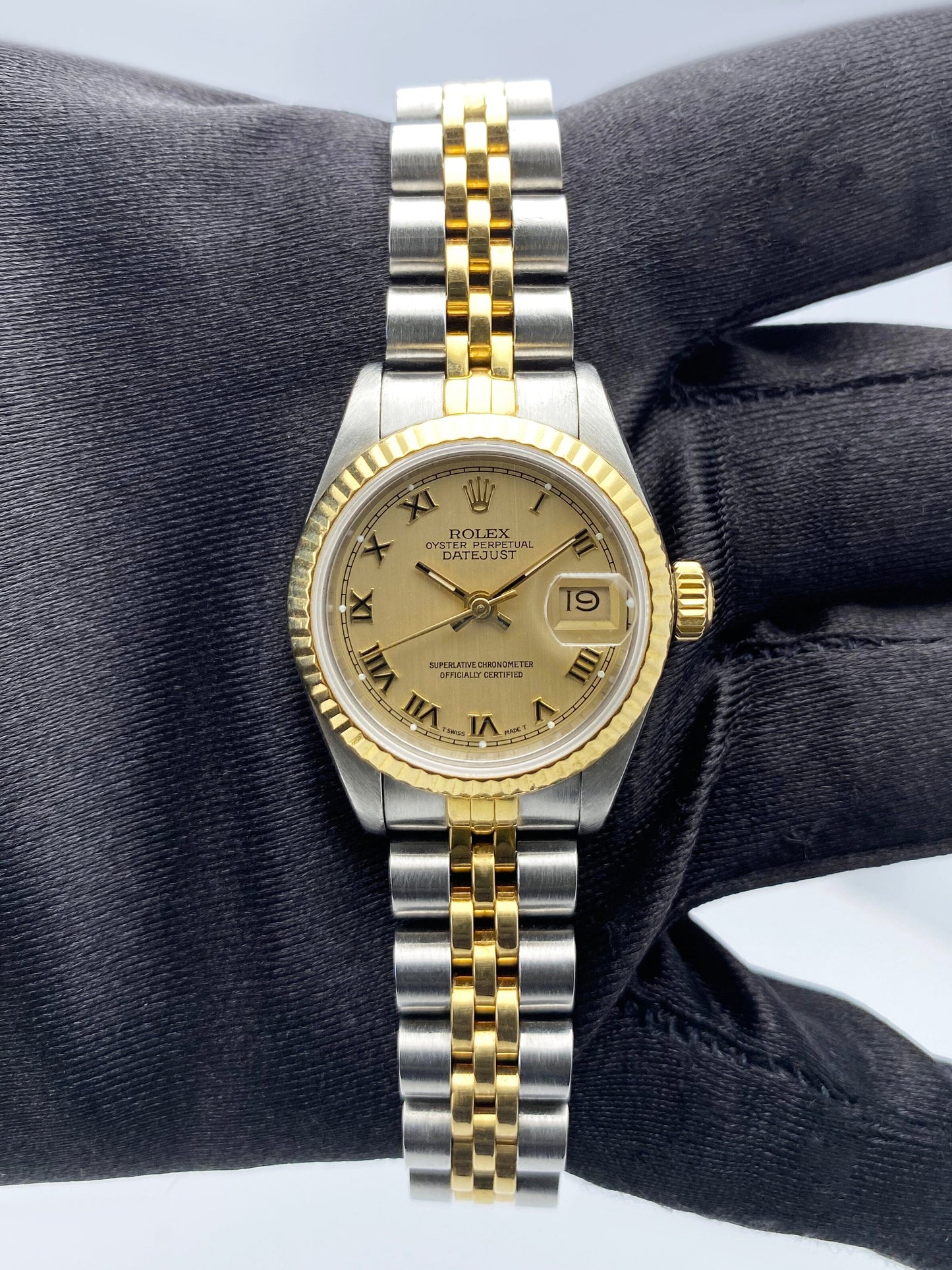 Rolex Datejust 69173 Champagne Dial Ladies Watch Box Papers - Watches