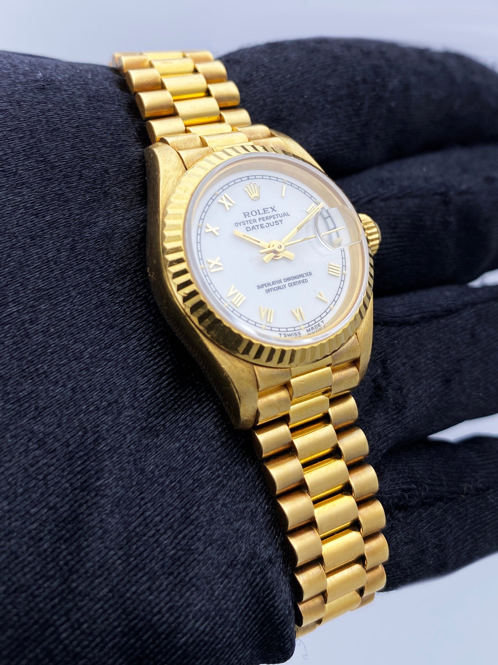 Rolex Datejust 69178 White Dial 18K Yellow Gold Ladies Watch Box Papers