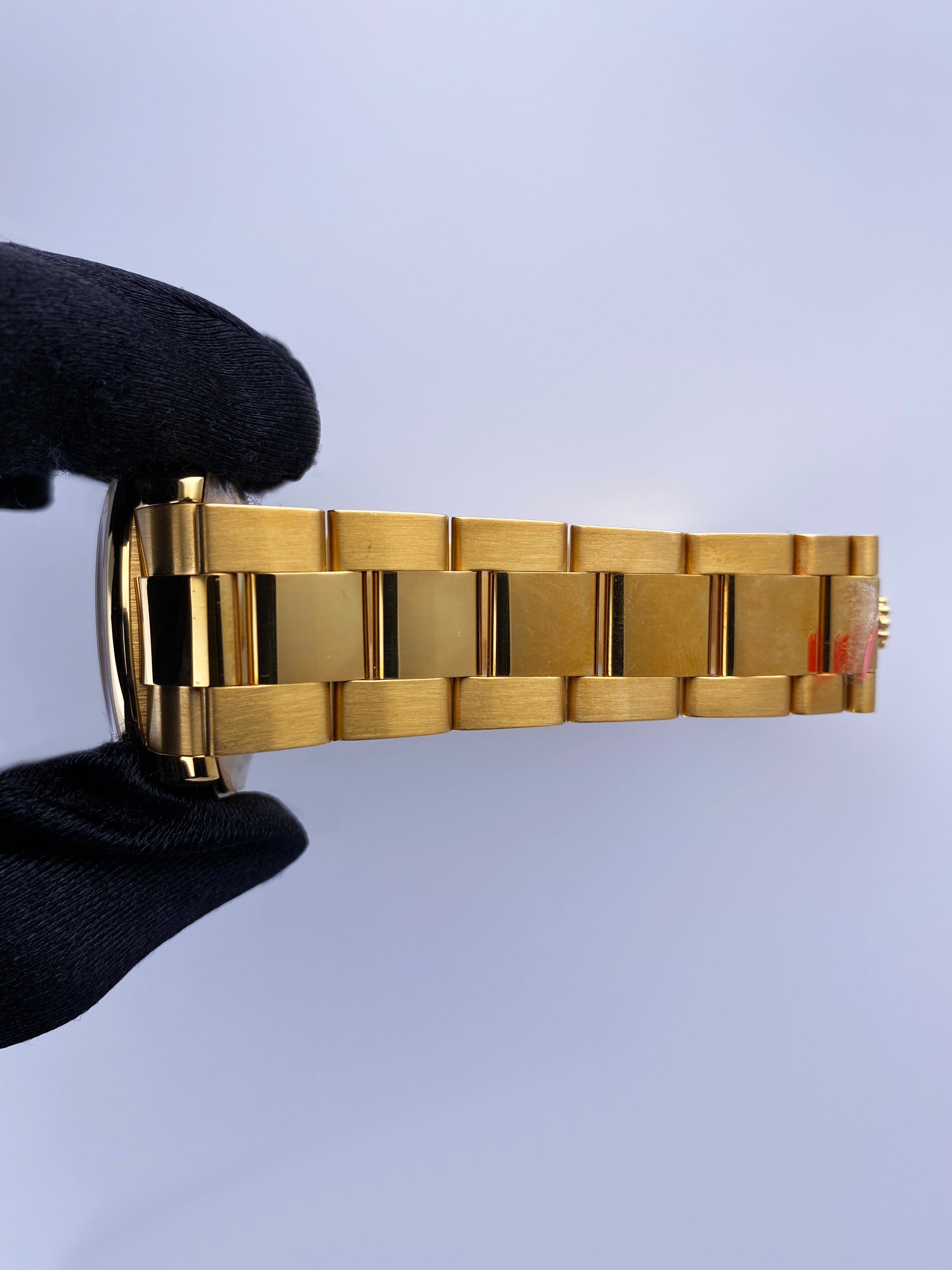 Rolex Day Date 118208 President 18K Yellow Gold Mens Watch Box