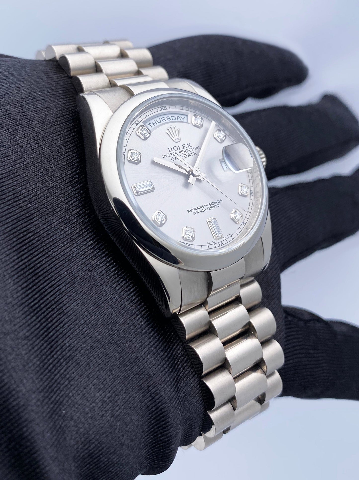Rolex Day-Date 118209 Diamond 18K White Gold Mens Watch - Wristwatch