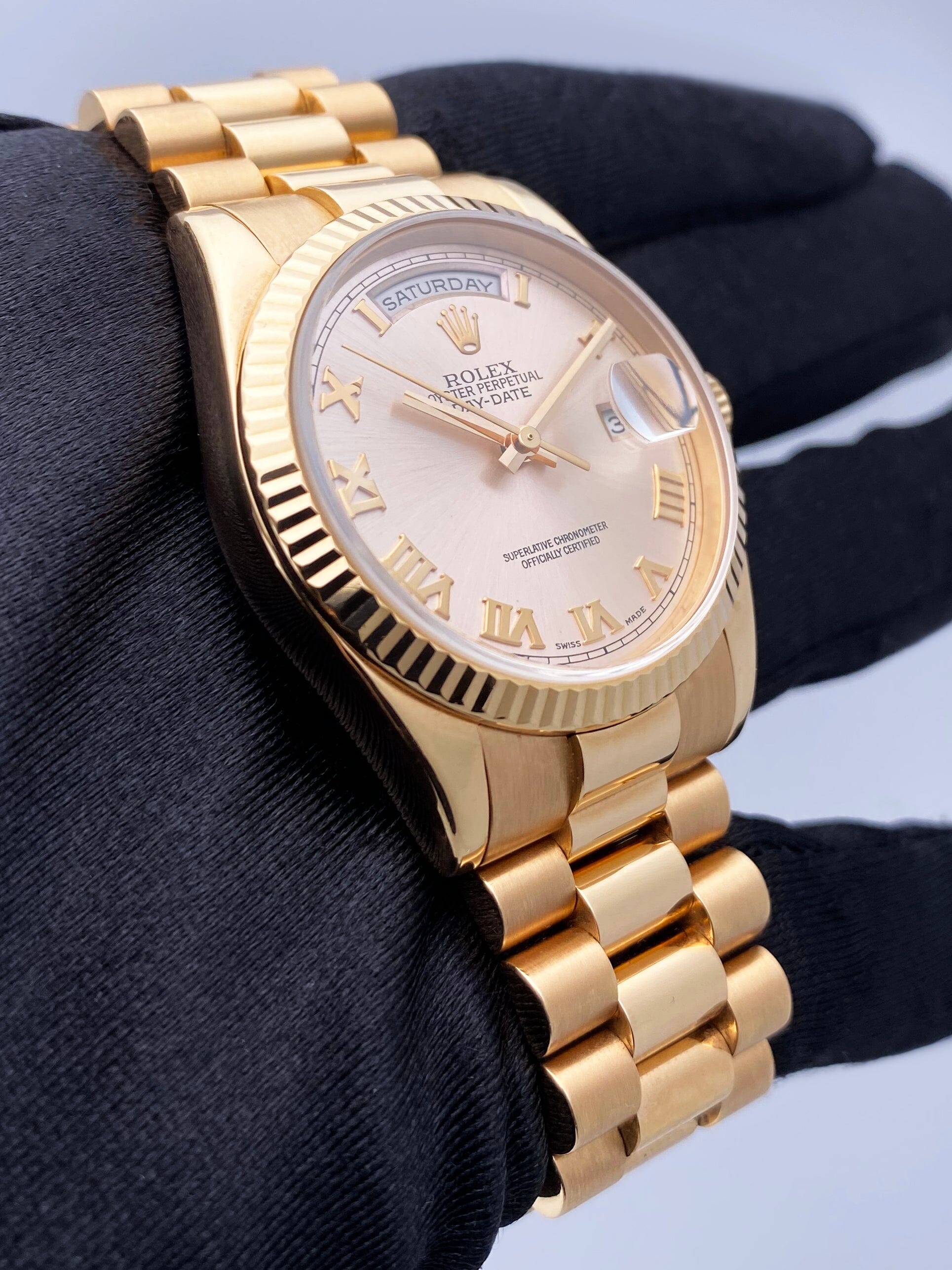 Rolex Day Date 118235 Pink Dial 18k Rose Gold Mens Watch