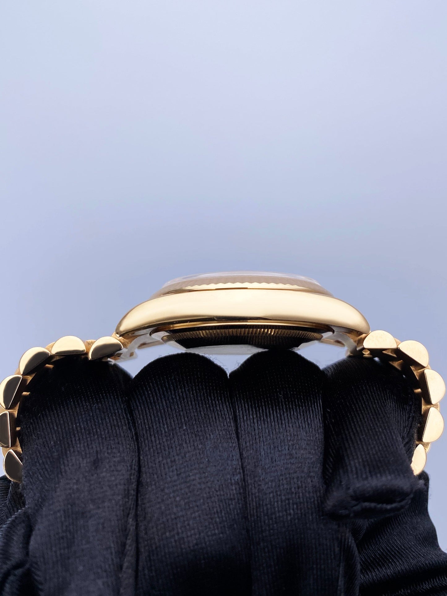 Rolex Day Date 118235 Pink Dial 18k Rose Gold Mens Watch