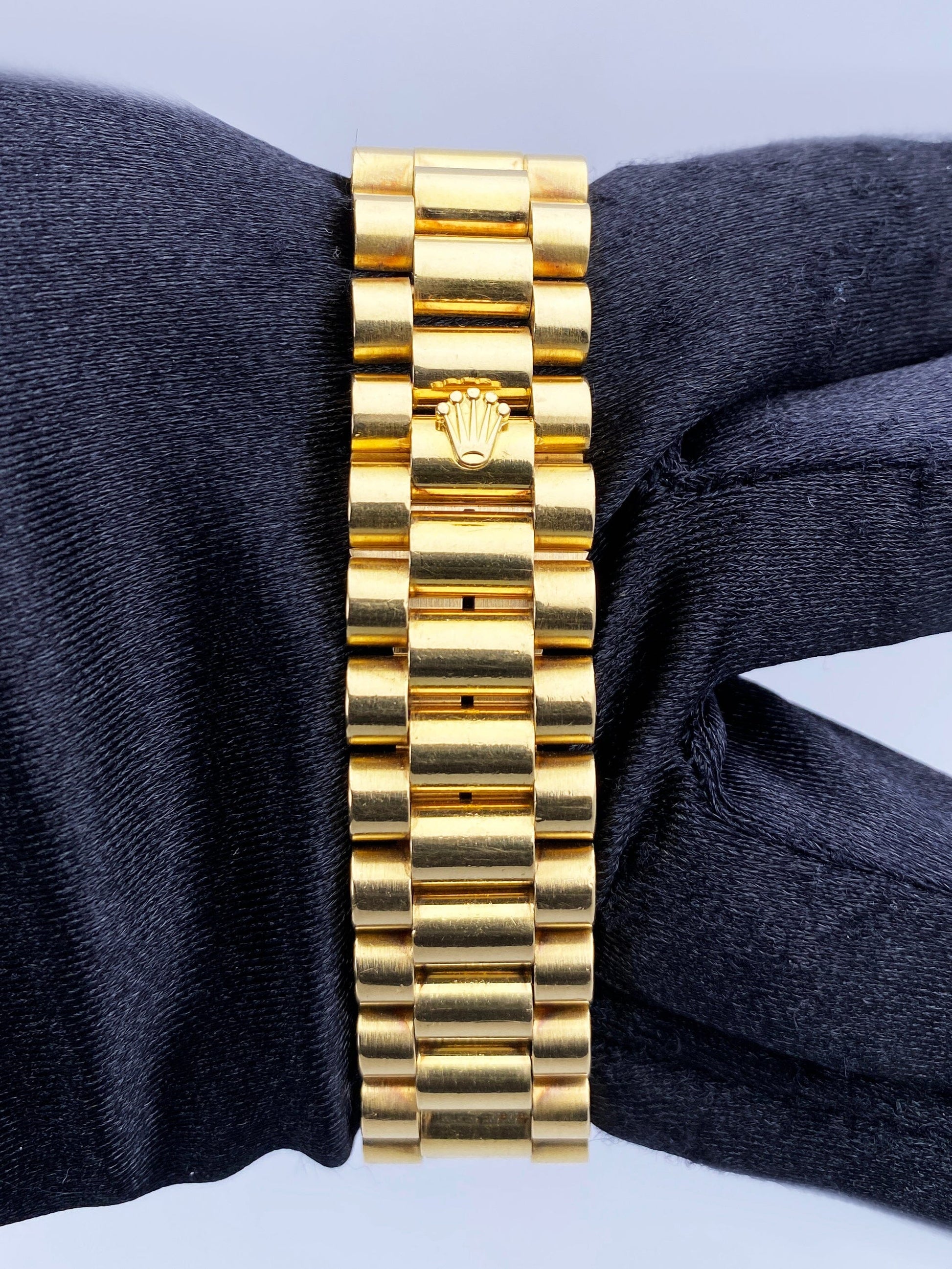 Rolex Day-Date 118238 Diamond Pink Dial Mens Watch Box Papers
