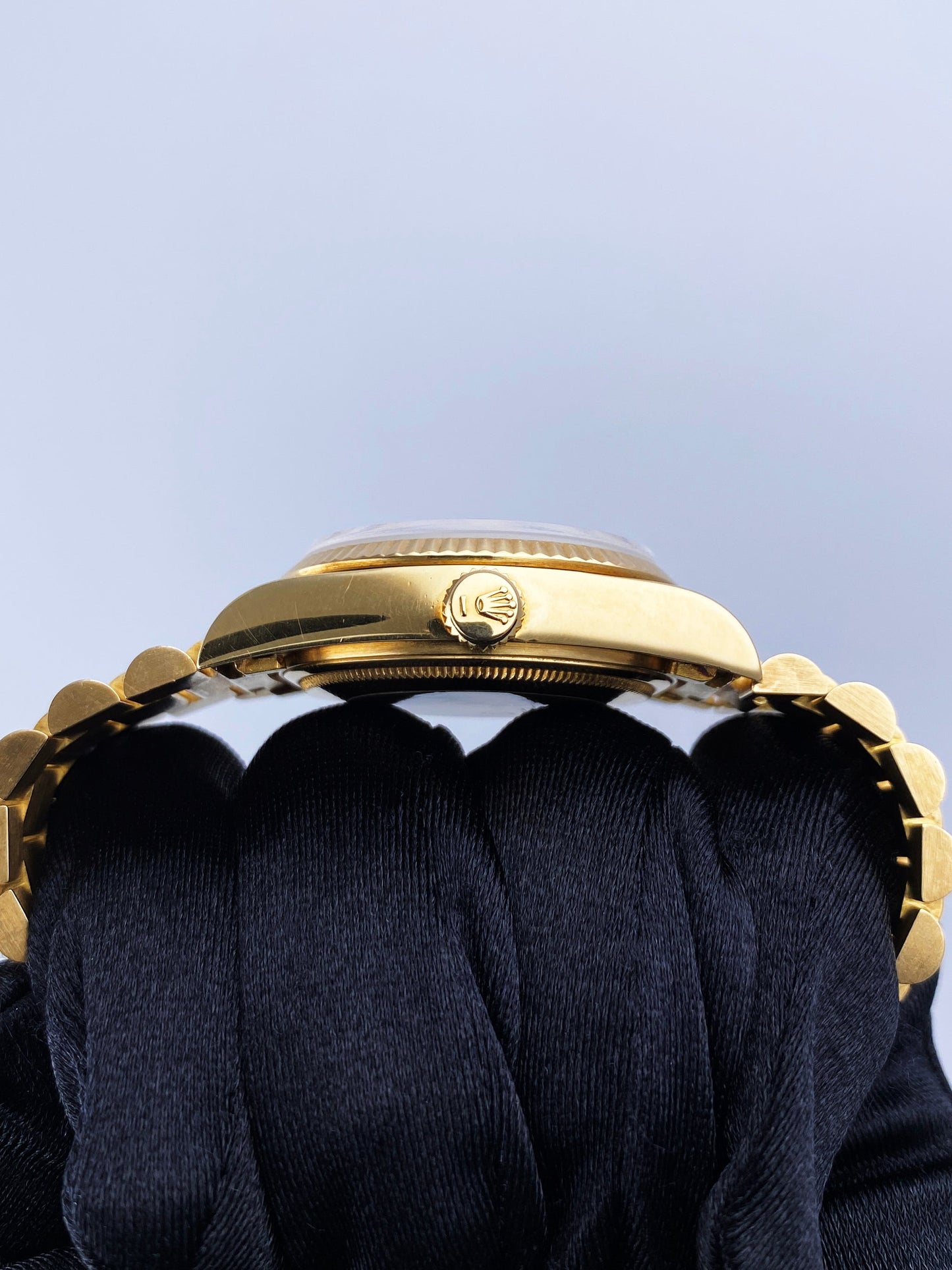 Rolex Day Date 18038 Blue Dial 18K Yellow Gold Mens Watch