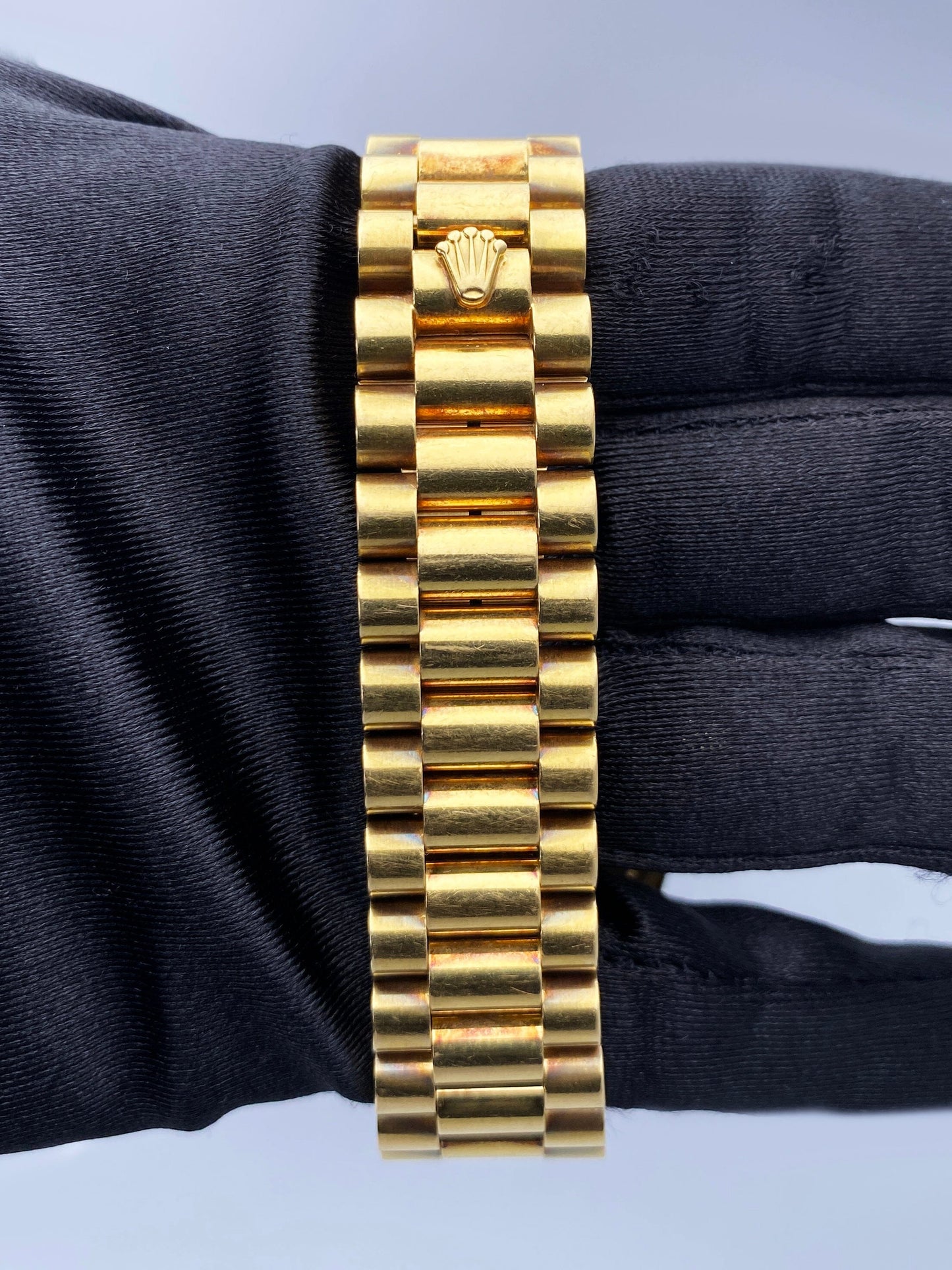 Rolex Day-Date 18038 President White Dial Mens Watch Box Papers