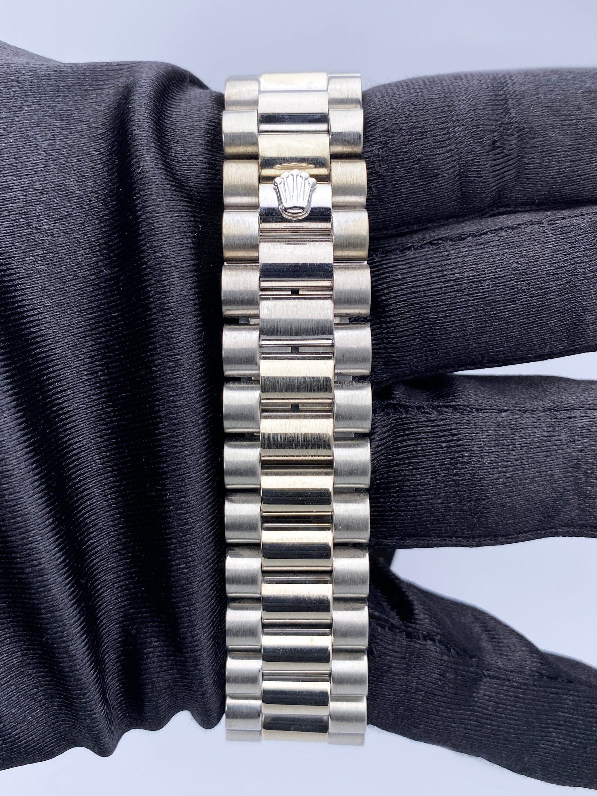 Rolex Day-Date 18039 Diamond Dial 18K White Gold Mens Watch