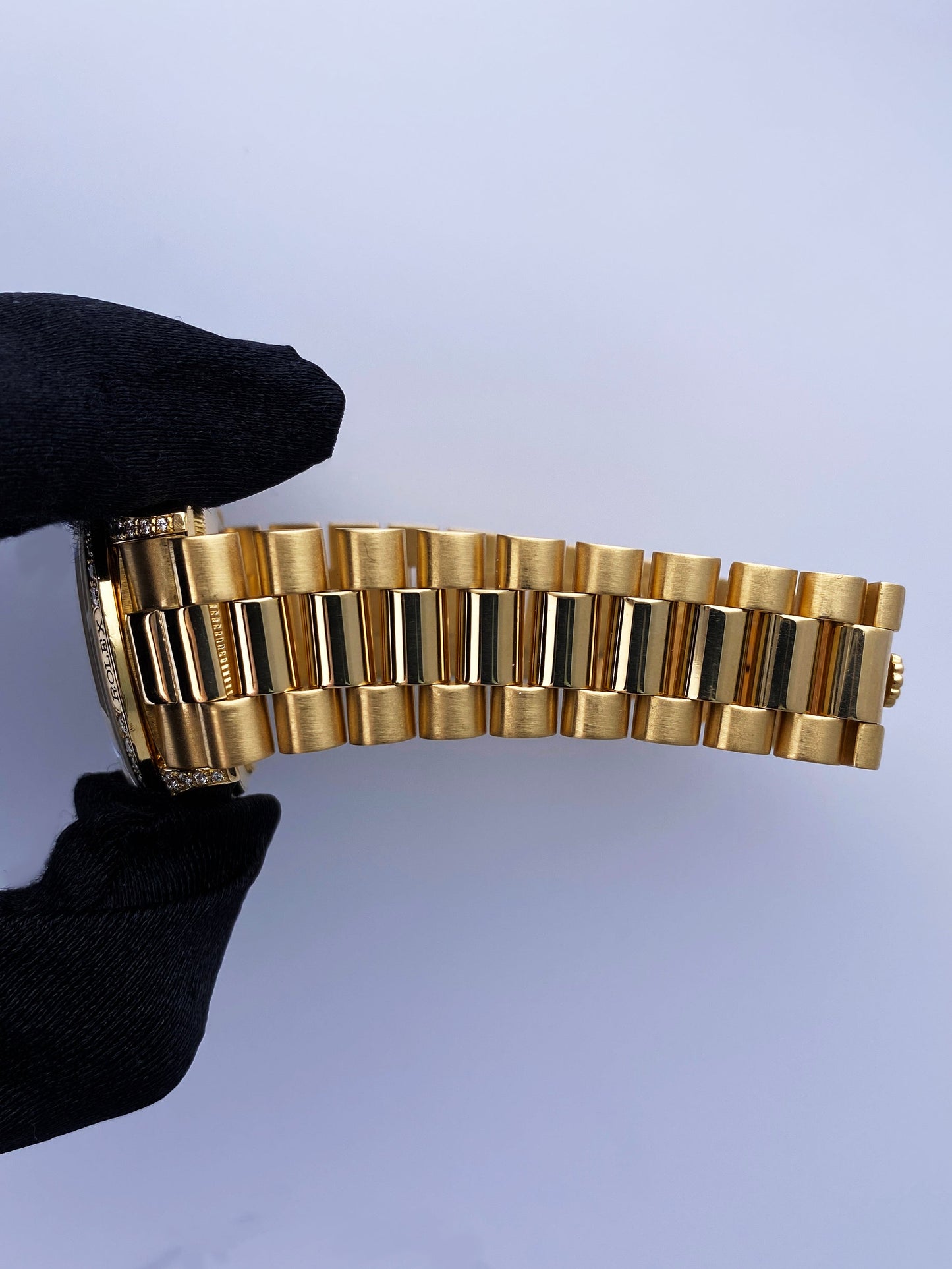 Rolex Day Date 18138 Diamond Dial 18K Yellow Gold Mens Watch - Wristwatch