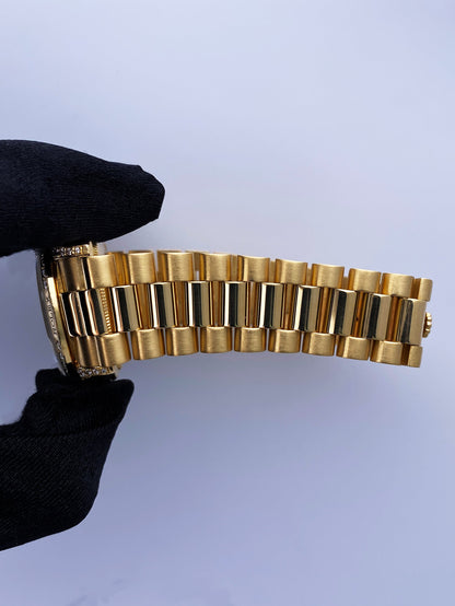 Rolex Day Date 18138 Diamond Dial 18K Yellow Gold Mens Watch - Wristwatch