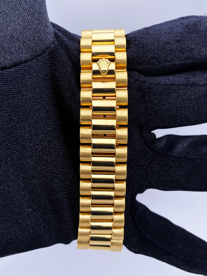 Rolex Day Date 18138 Diamond Dial 18K Yellow Gold Mens Watch - Wristwatch