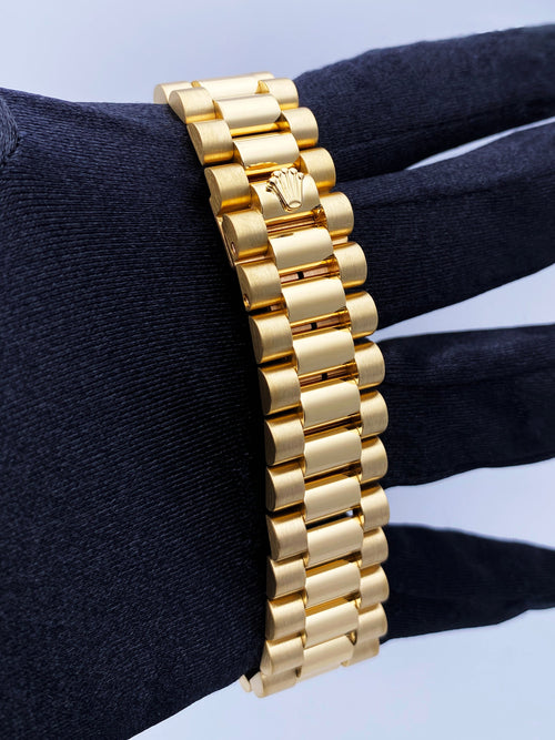 Rolex Day Date 18238 18K Yellow Gold Mens Watch Box Papers