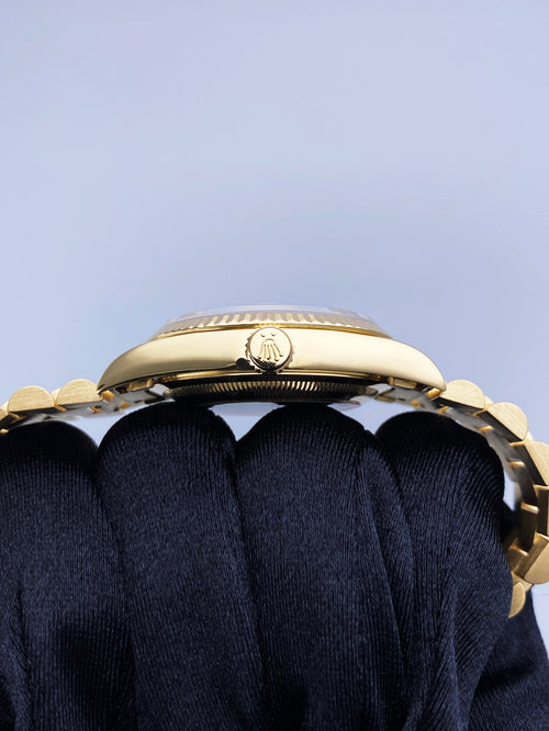 Rolex Day Date 18238 18K Yellow Gold Mens Watch Box Papers