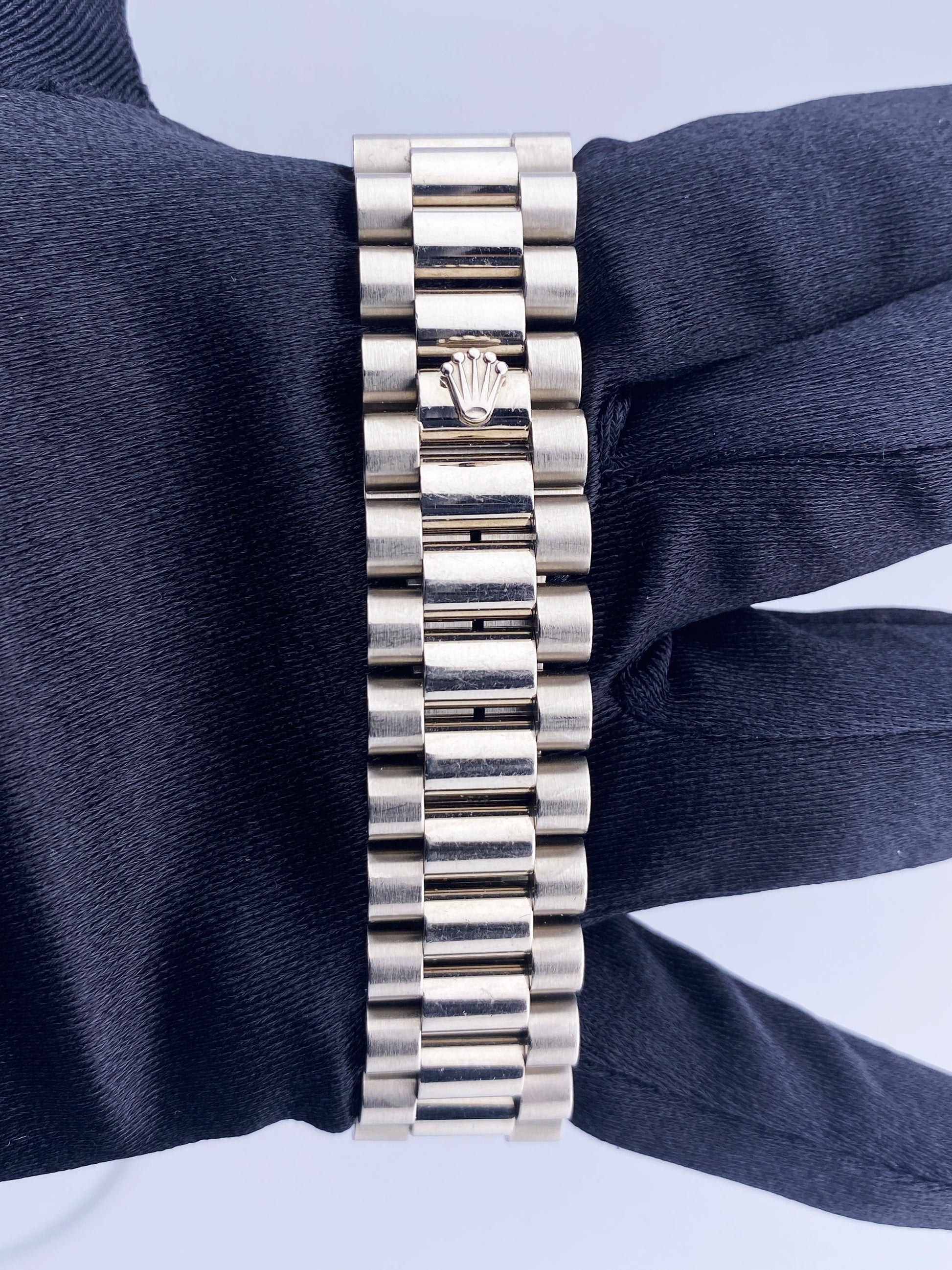 Rolex Day Date 18239 18K White Gold Diamond Dial Mens Watch - Wristwatch