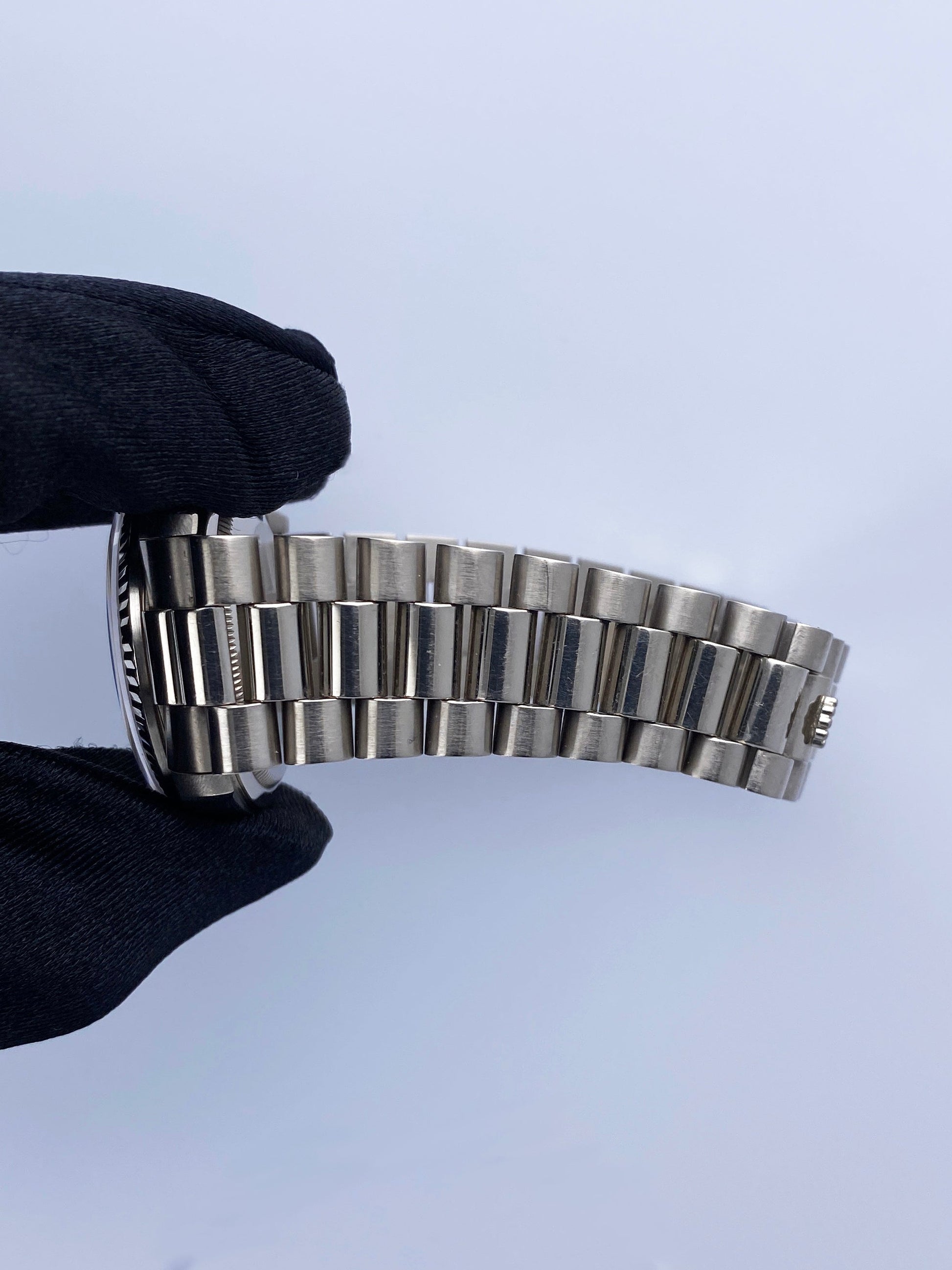 Rolex Day Date 18239 President 18K White Gold Diamond Dial Mens Watch - Wristwatch