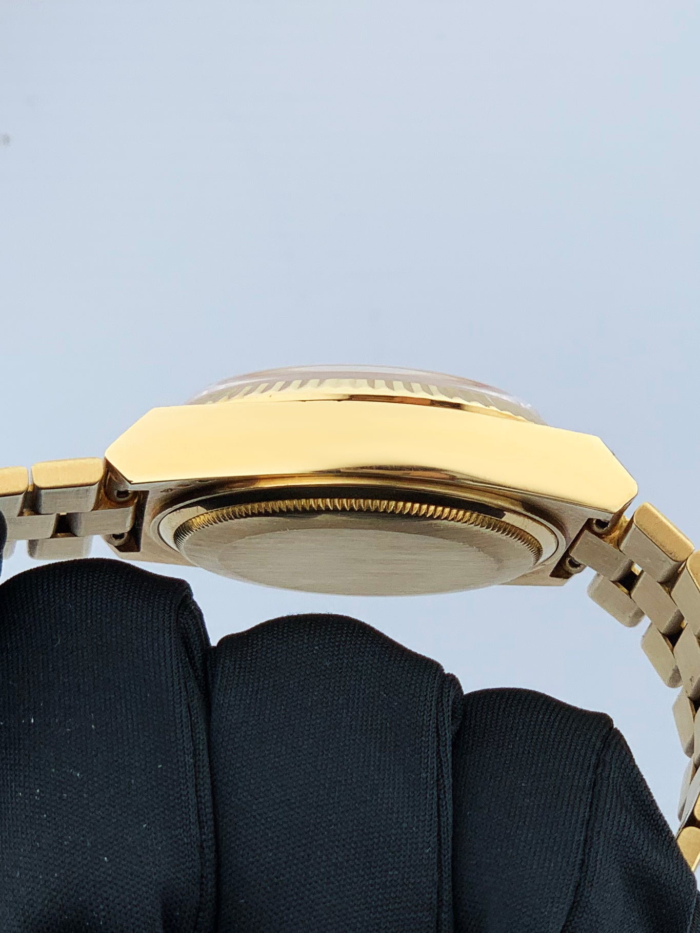 Rolex Day Date Oysterquartz 19018 18K Yellow Gold Mens Watch - Wristwatch